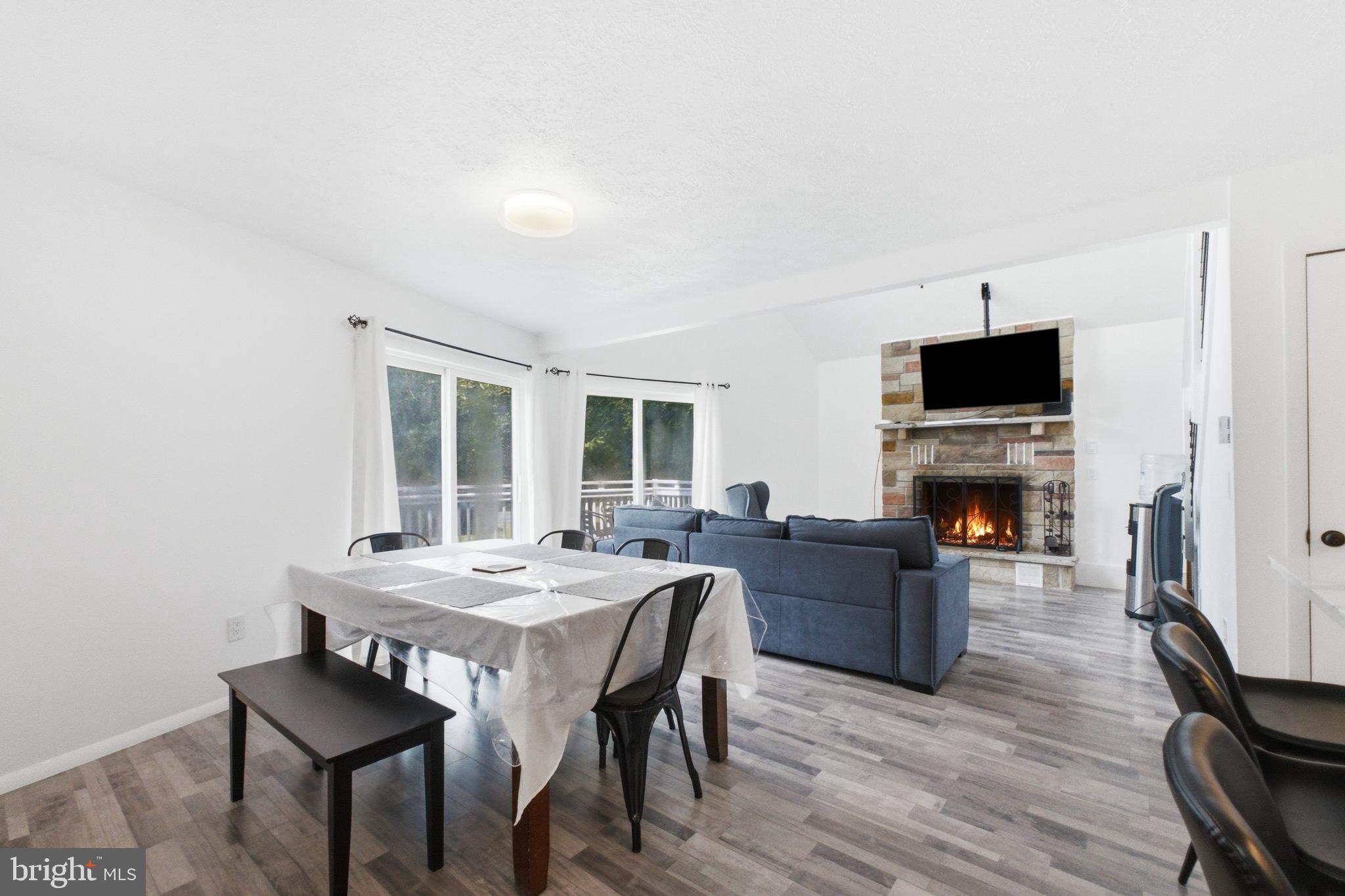 3537 PEAK DRIVE