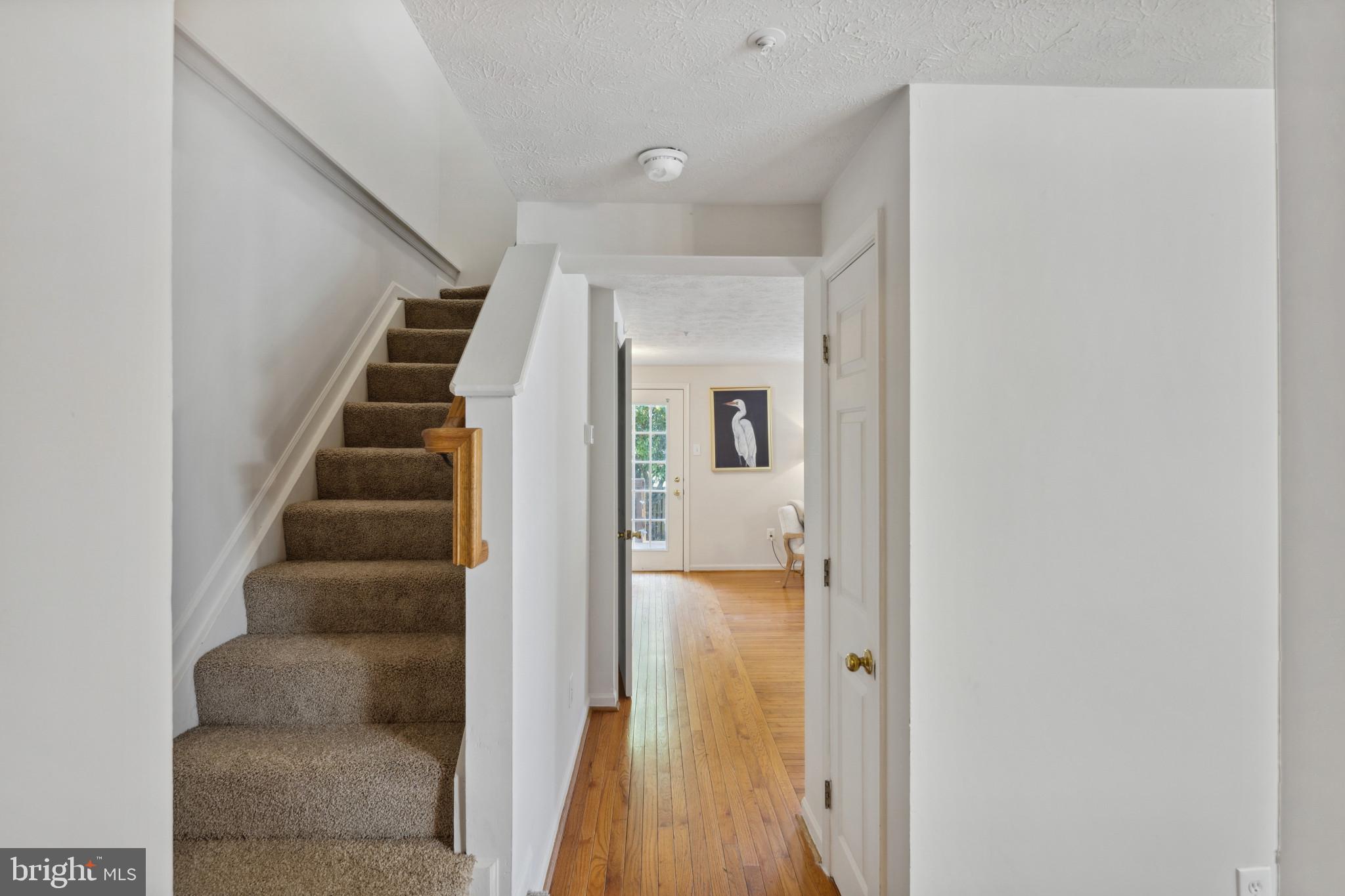 905 LYNHAM COURT 905