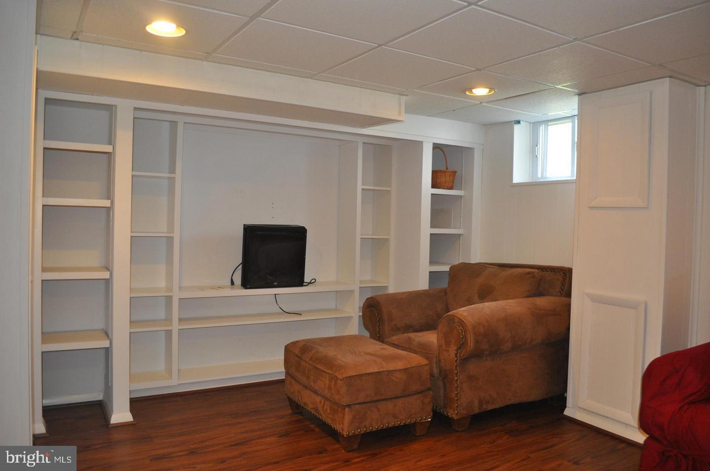 ARBUTUS - Residential Lease