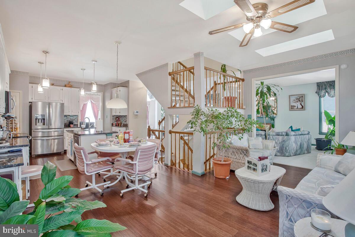 NORTHRIDGE - Residential