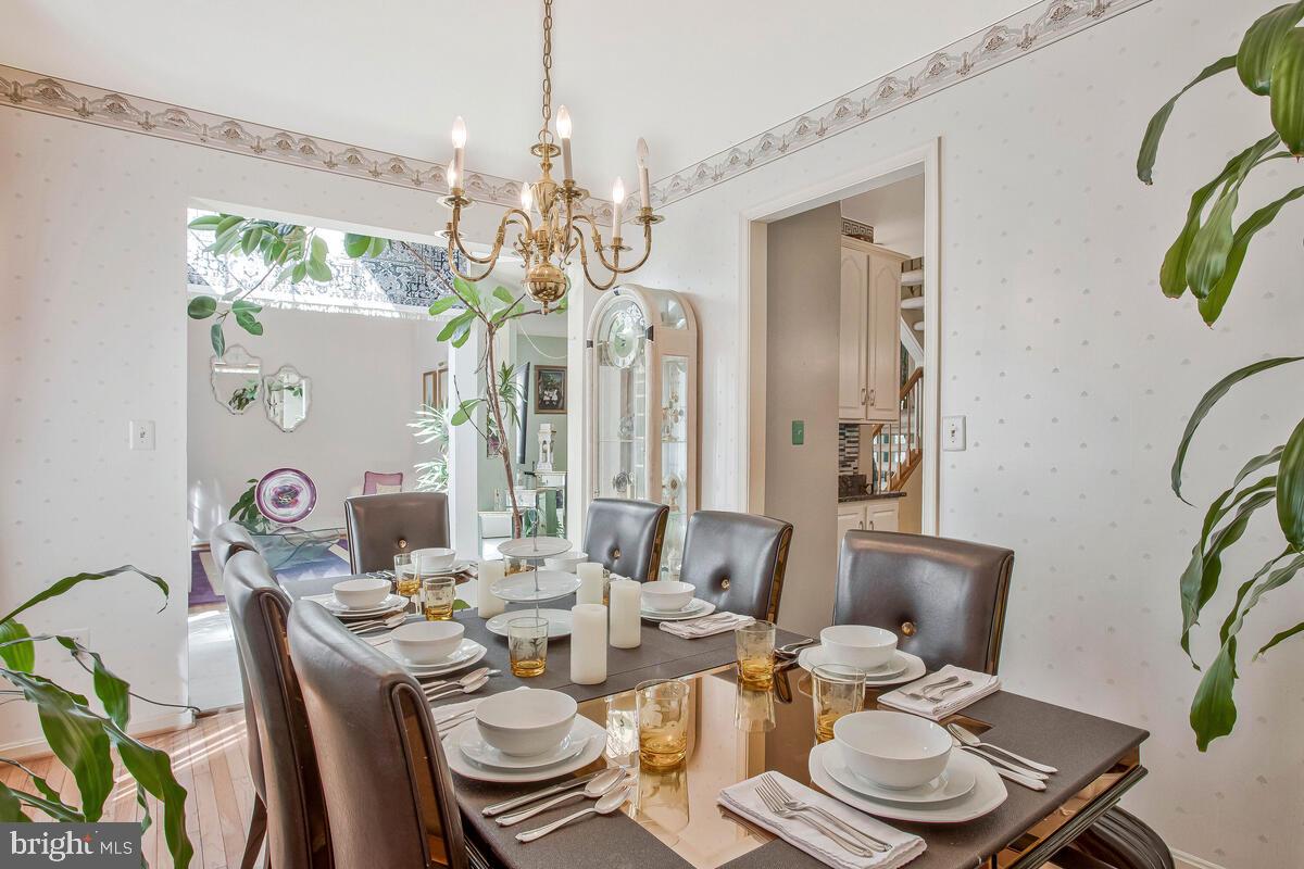 NORTHRIDGE - Residential