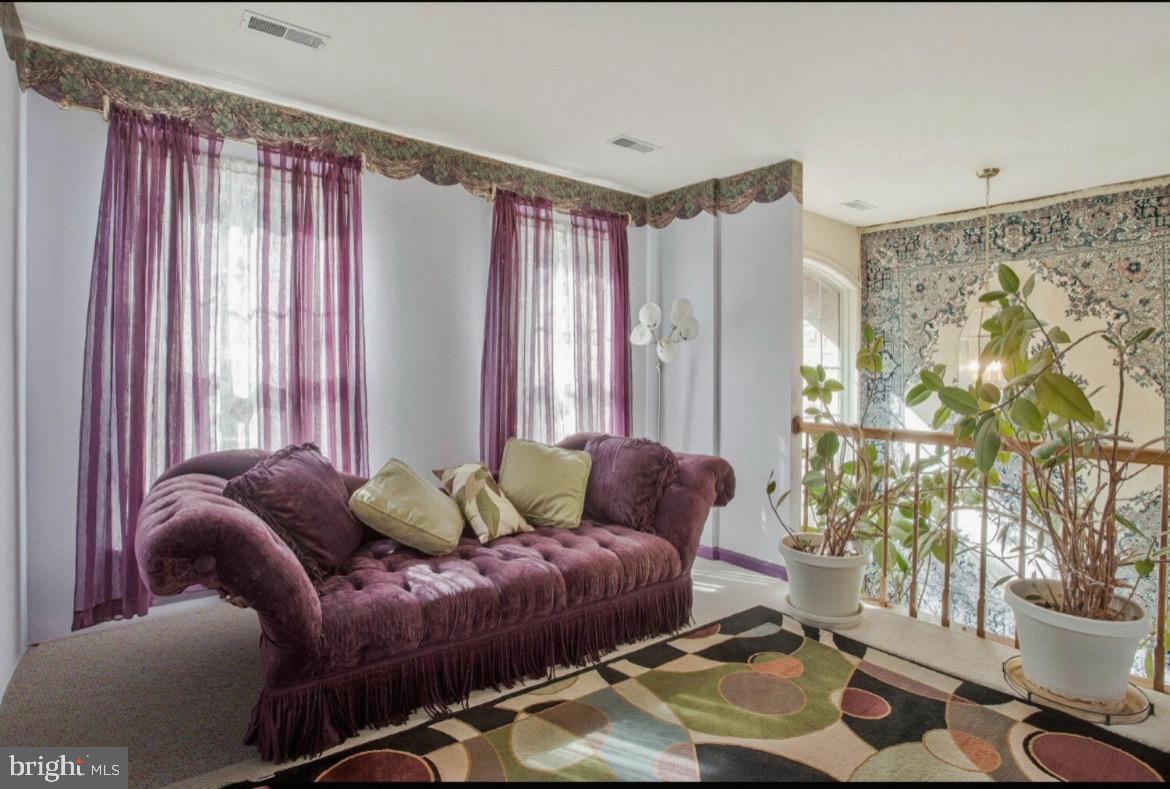 NORTHRIDGE - Residential