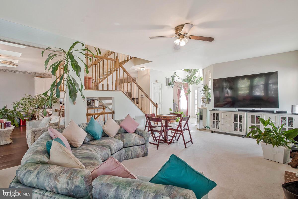 NORTHRIDGE - Residential