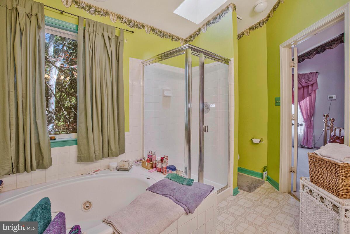 NORTHRIDGE - Residential