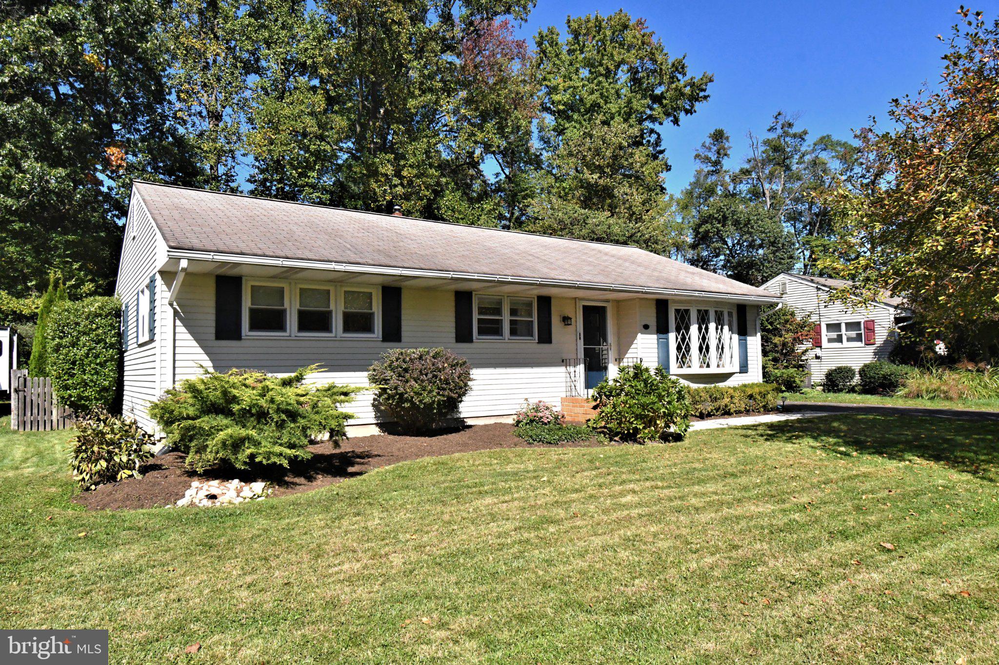 204 W FERRY ROAD