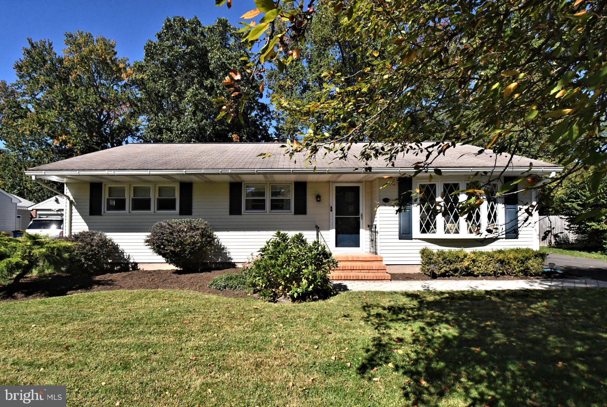 204 W FERRY ROAD