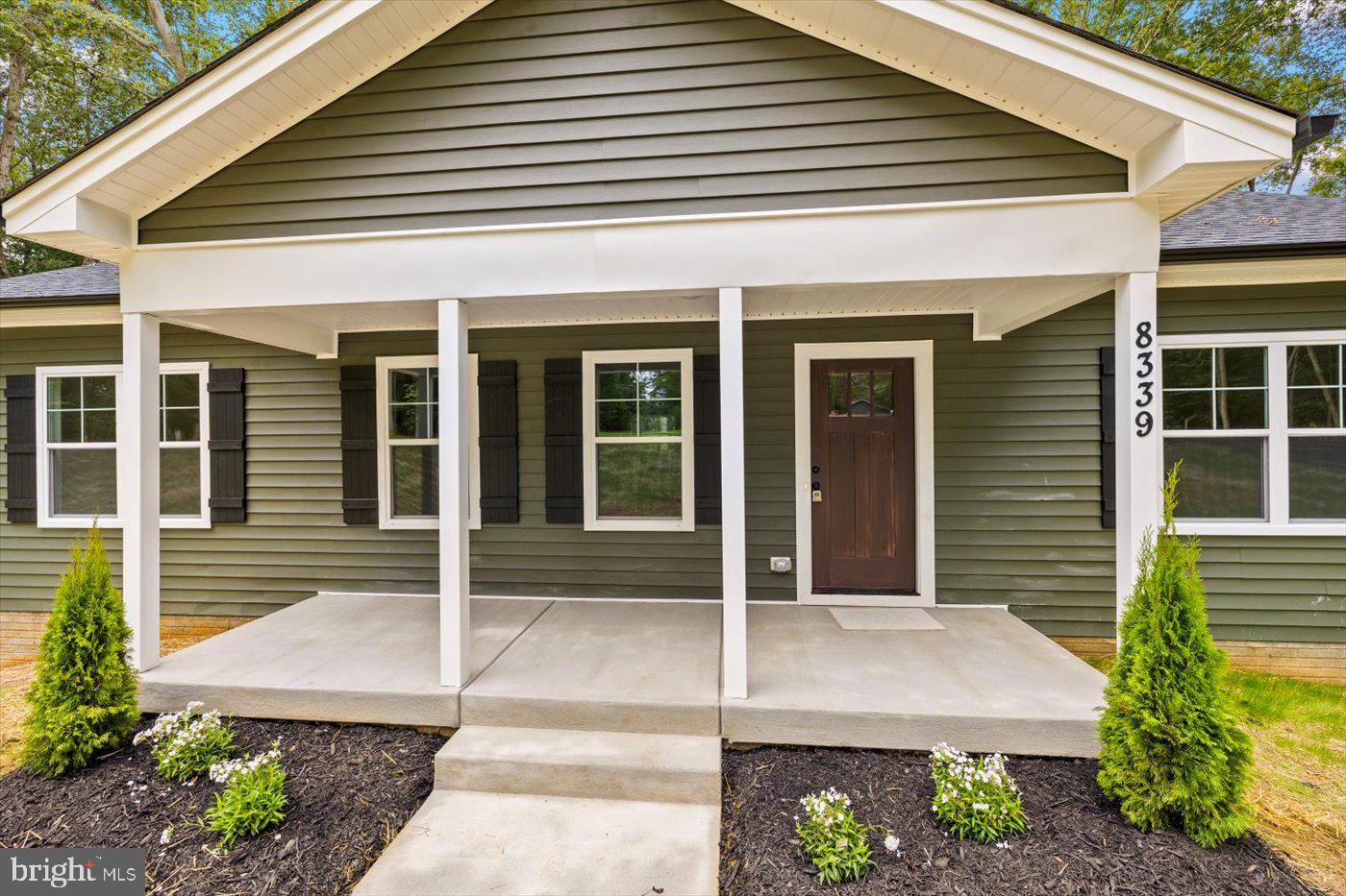 PRESIDENTIAL LAKES - Residential