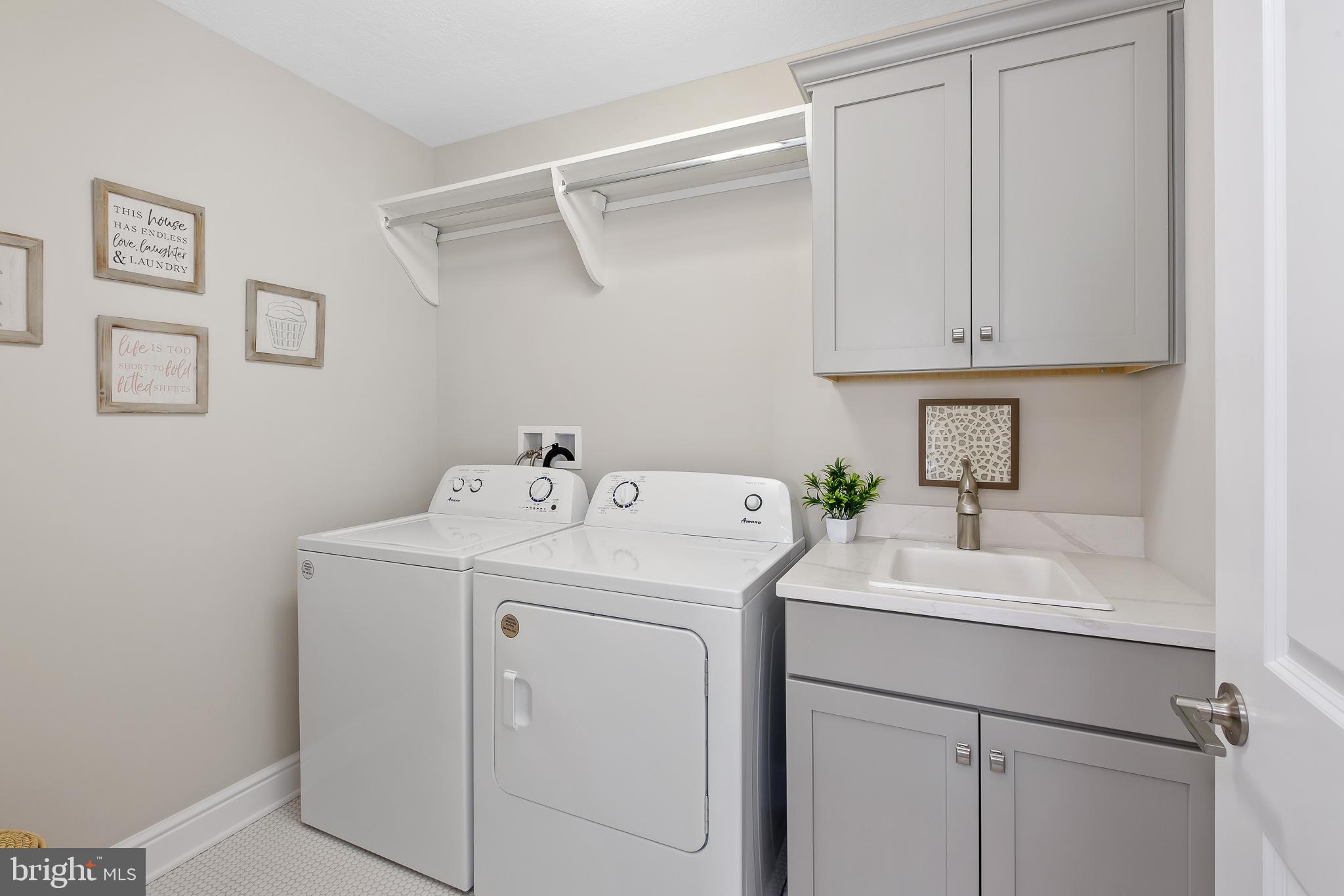 CEDAR VIEW - Residential