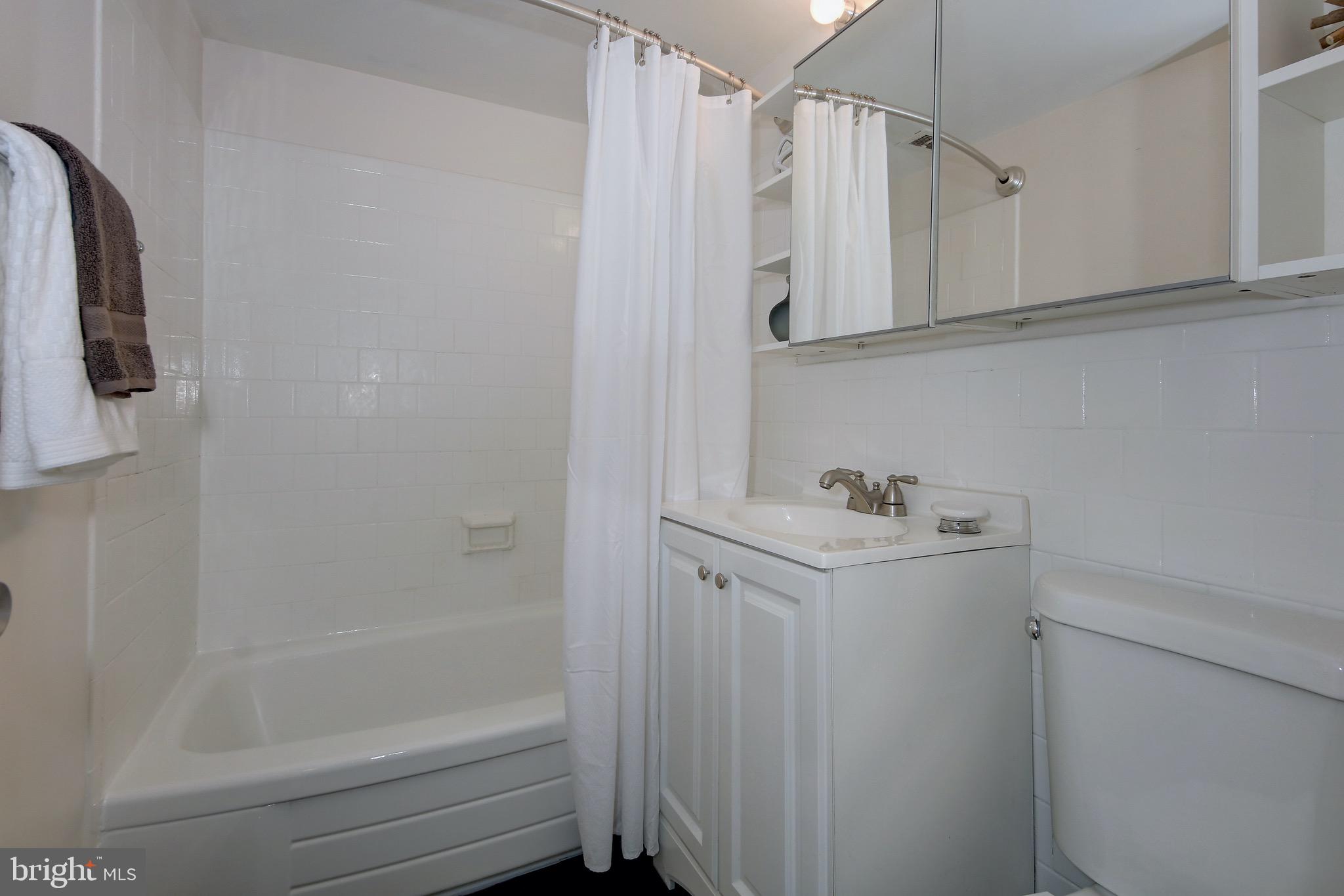 SPRING LAKE GARDEN CONDOMINIUM - Residential