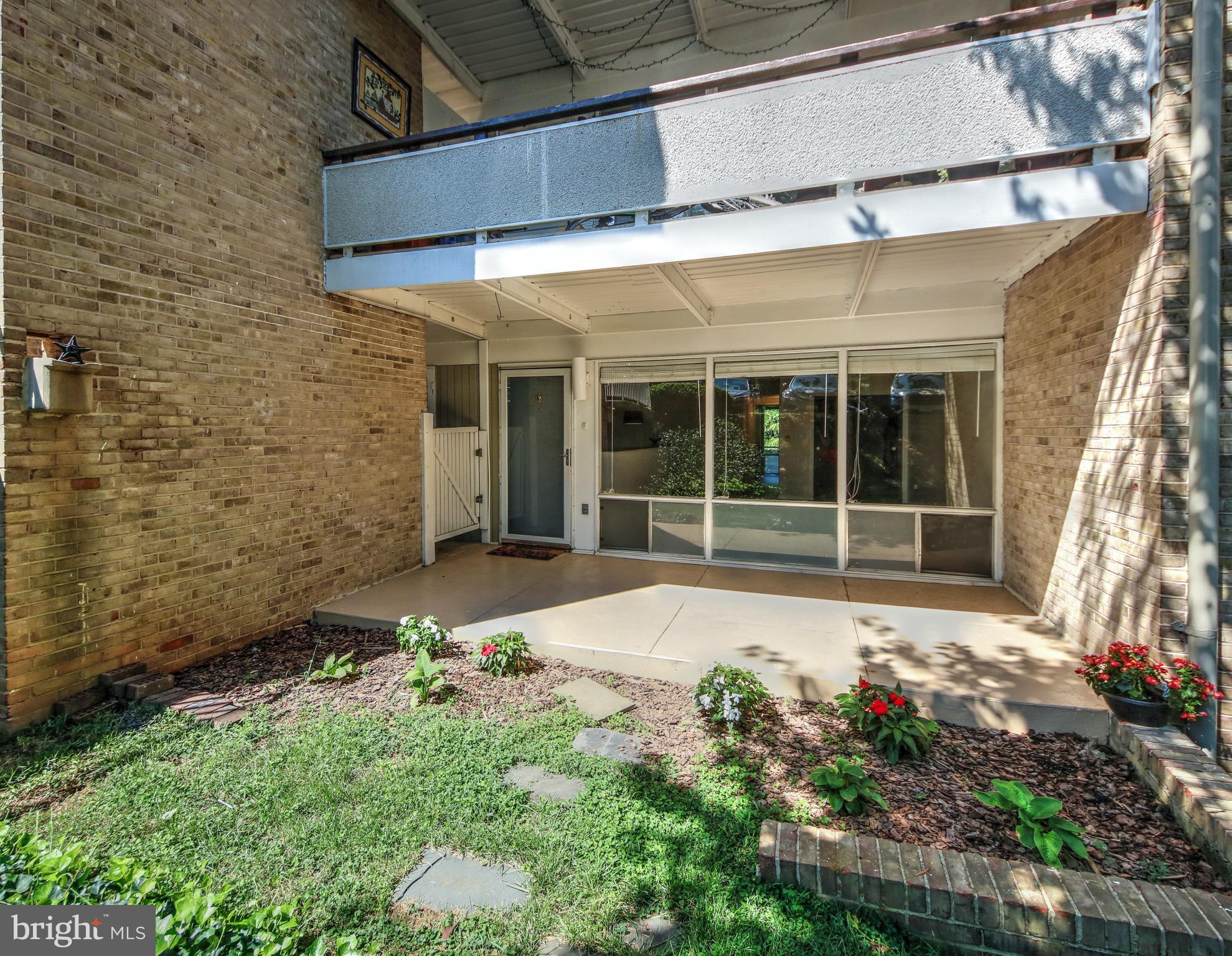 SPRING LAKE GARDEN CONDOMINIUM - Residential