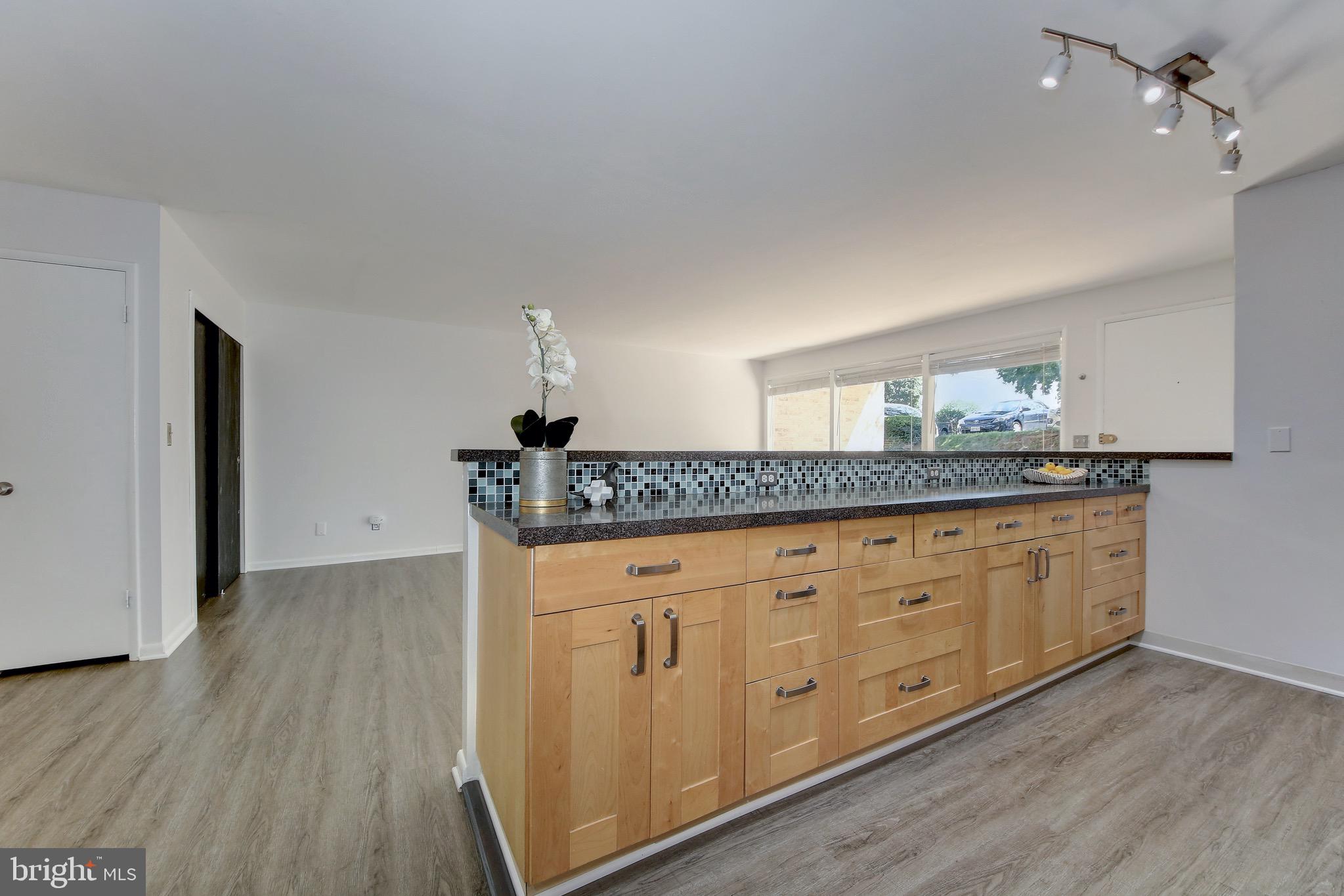 SPRING LAKE GARDEN CONDOMINIUM - Residential