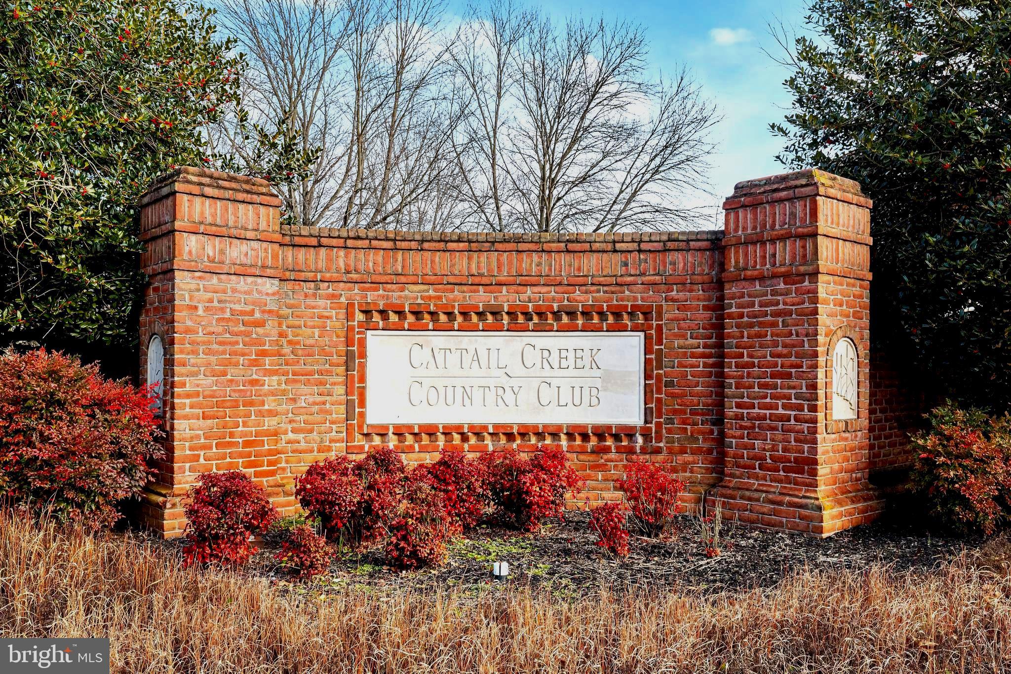 CATTAIL CREEK COUNTRY CLUB - Land