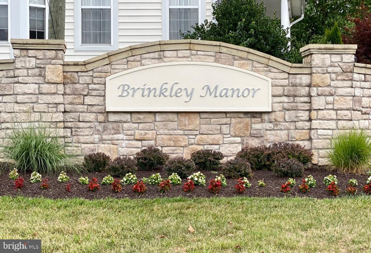 BRINKLEY MANOR - Residential