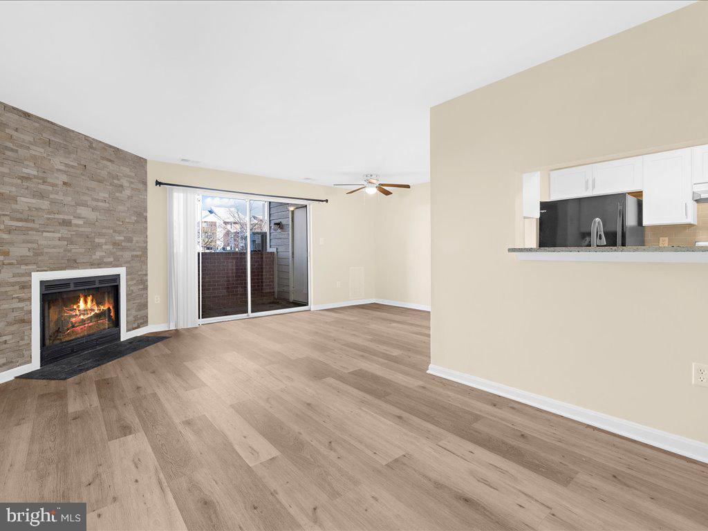 CROMWELL FOUNTAIN - Residential