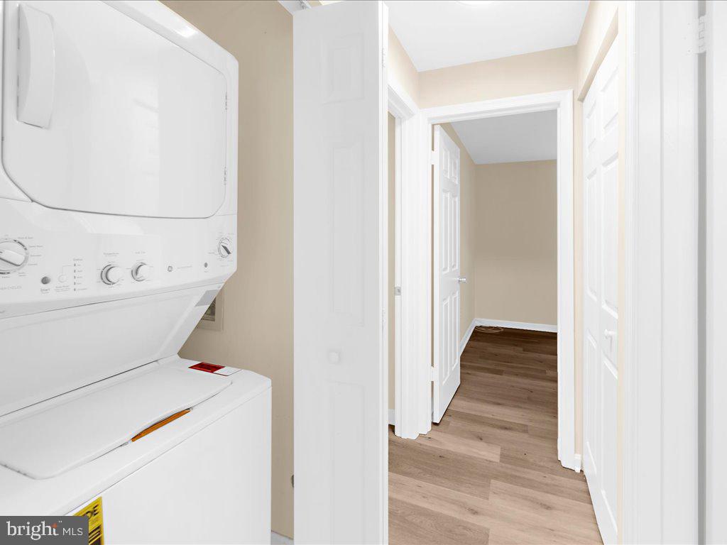 CROMWELL FOUNTAIN - Residential