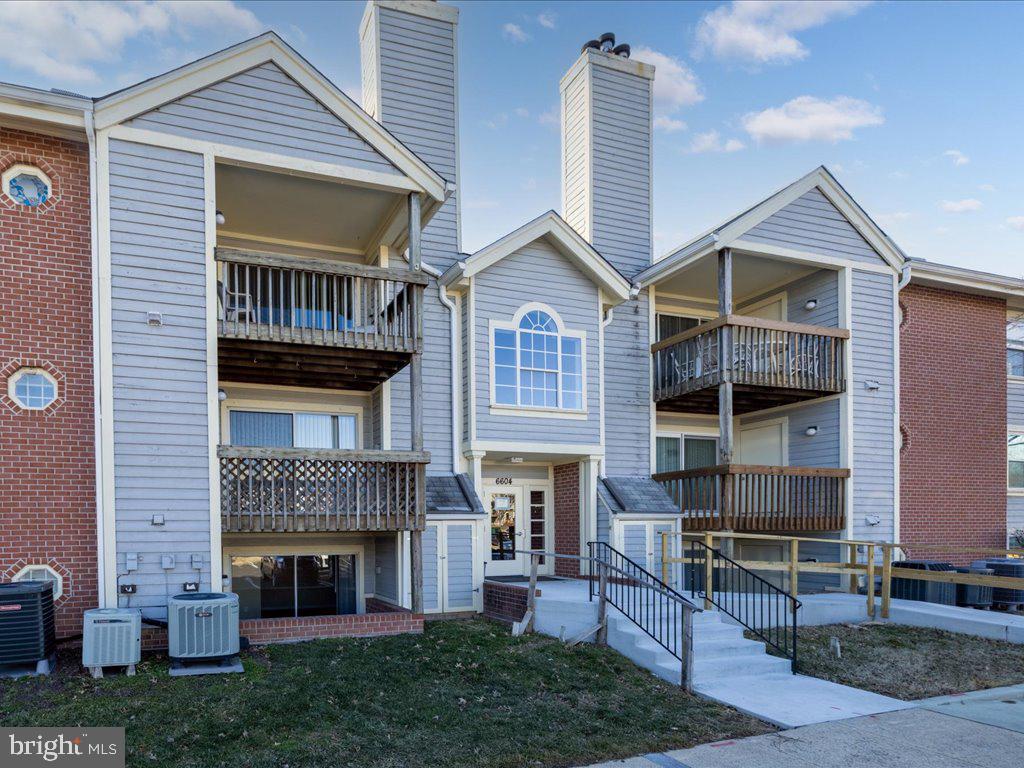 CROMWELL FOUNTAIN - Residential