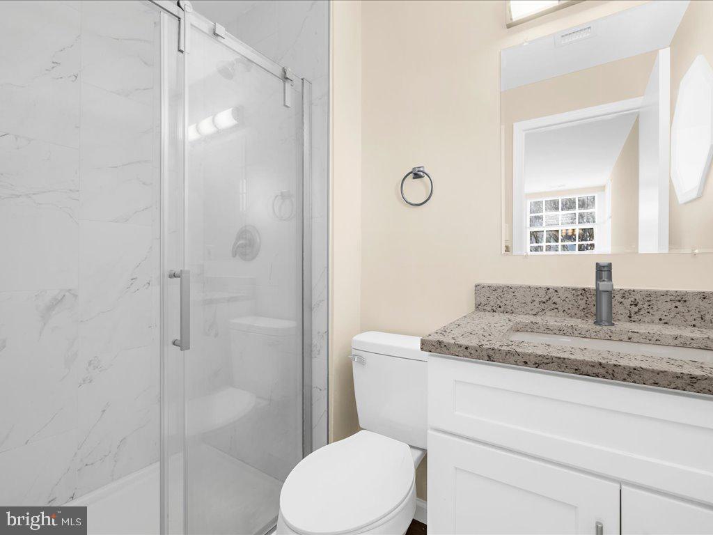 CROMWELL FOUNTAIN - Residential