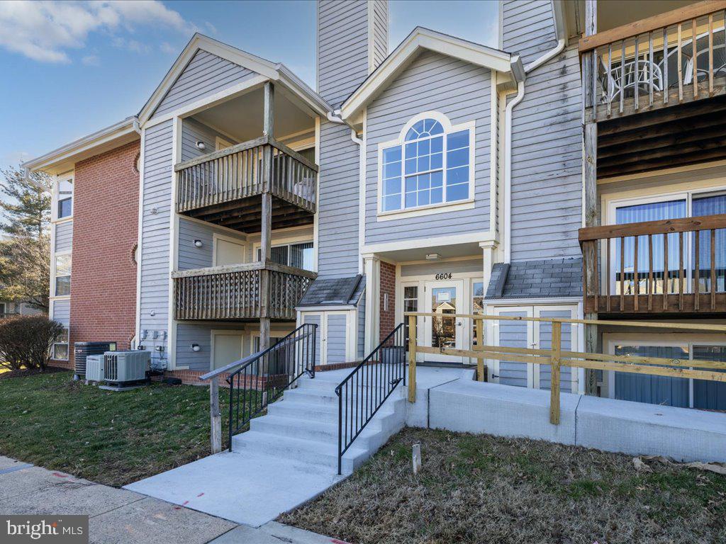 CROMWELL FOUNTAIN - Residential