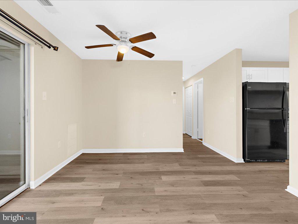 CROMWELL FOUNTAIN - Residential