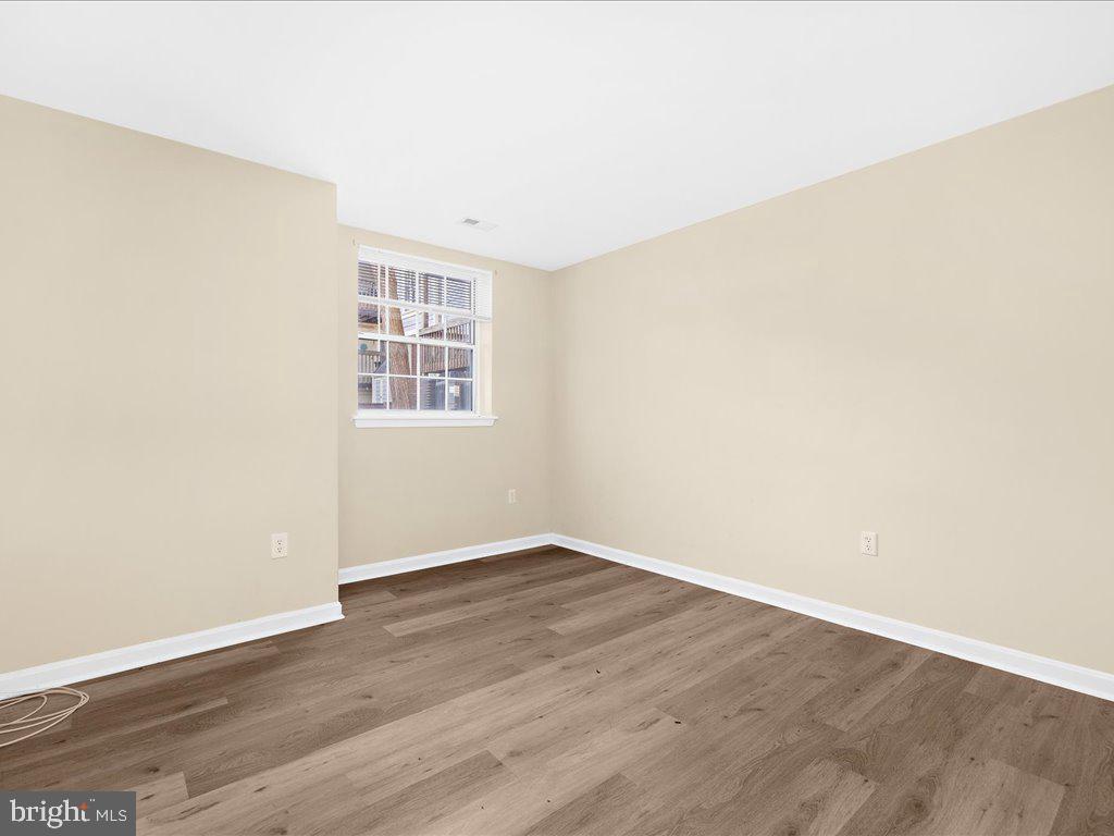 CROMWELL FOUNTAIN - Residential