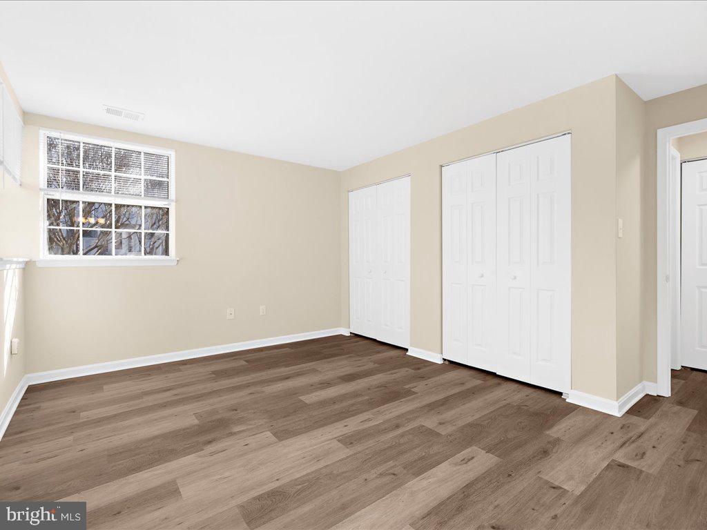 CROMWELL FOUNTAIN - Residential