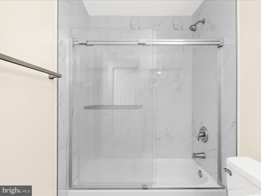 CROMWELL FOUNTAIN - Residential