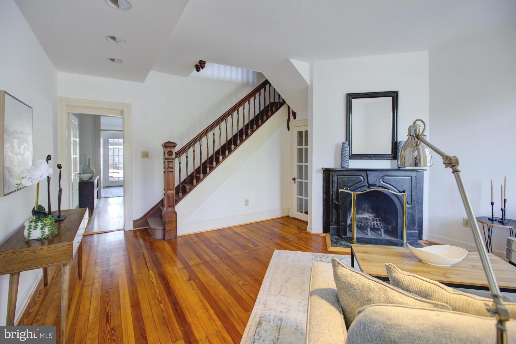 136 E STREET SE