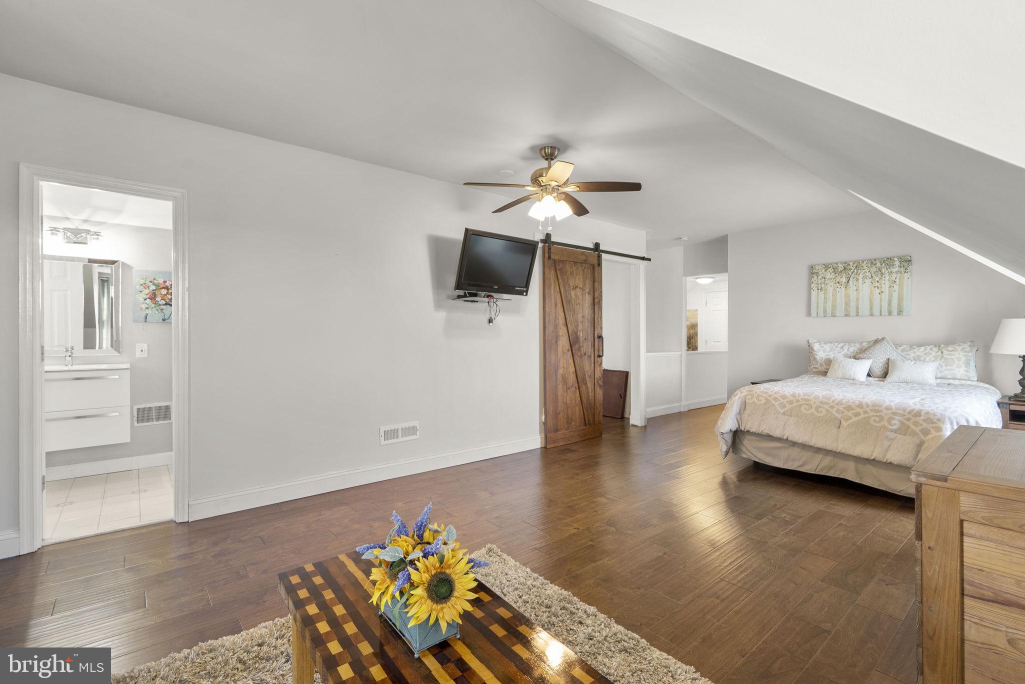 TAMERON HALL - Residential