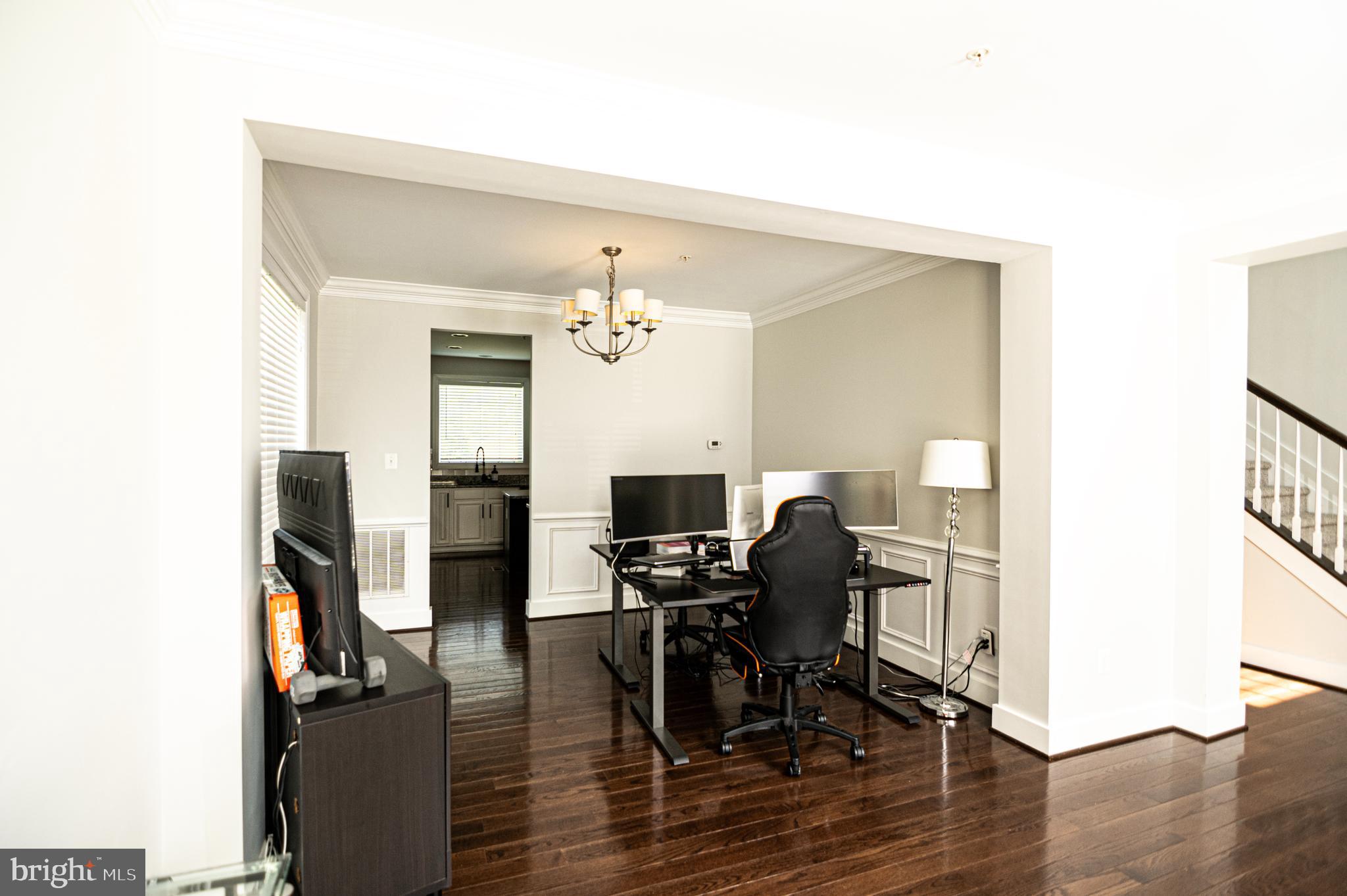 BALMORAL-PLAT 10> - Residential