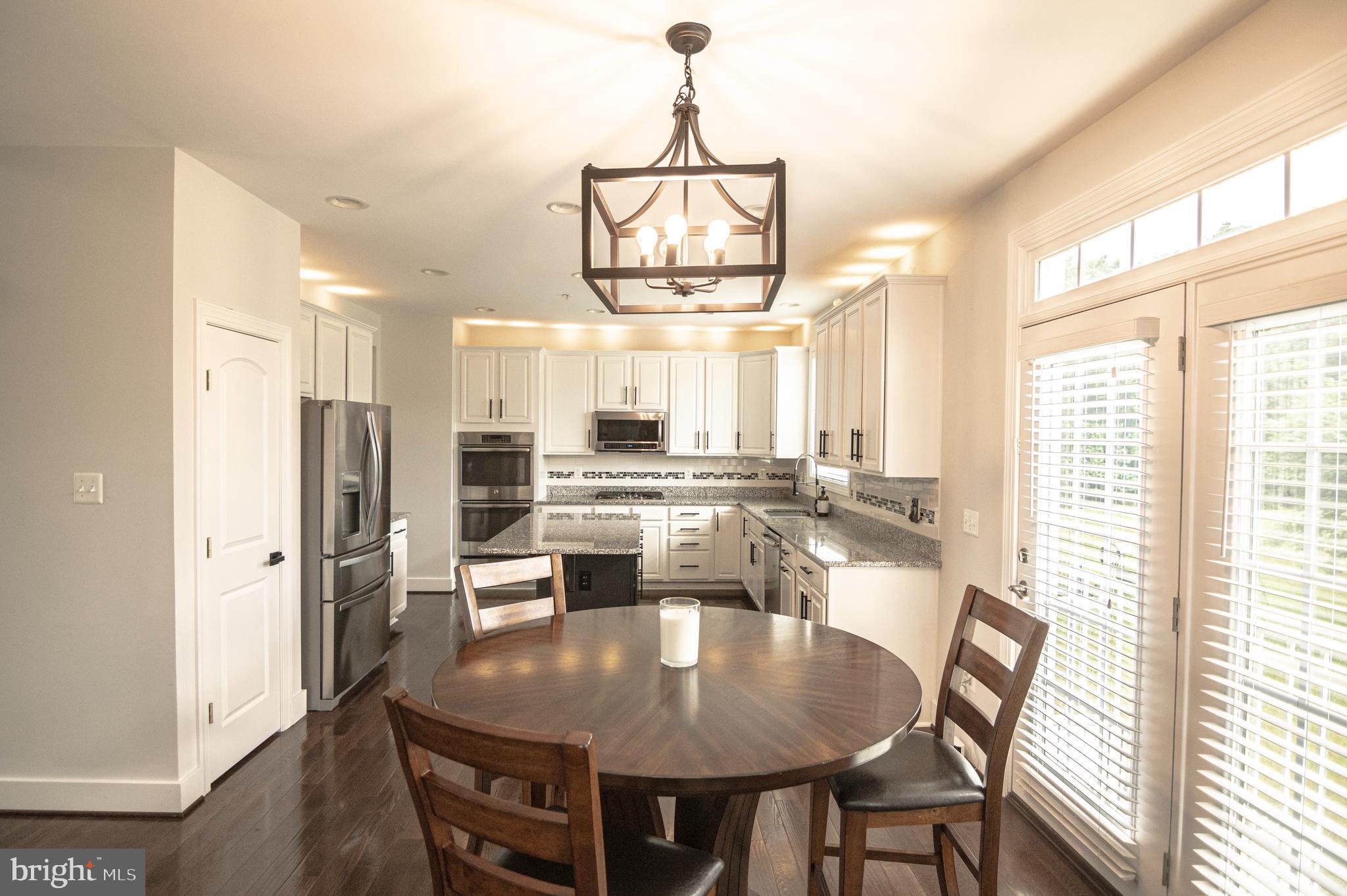 BALMORAL-PLAT 10> - Residential