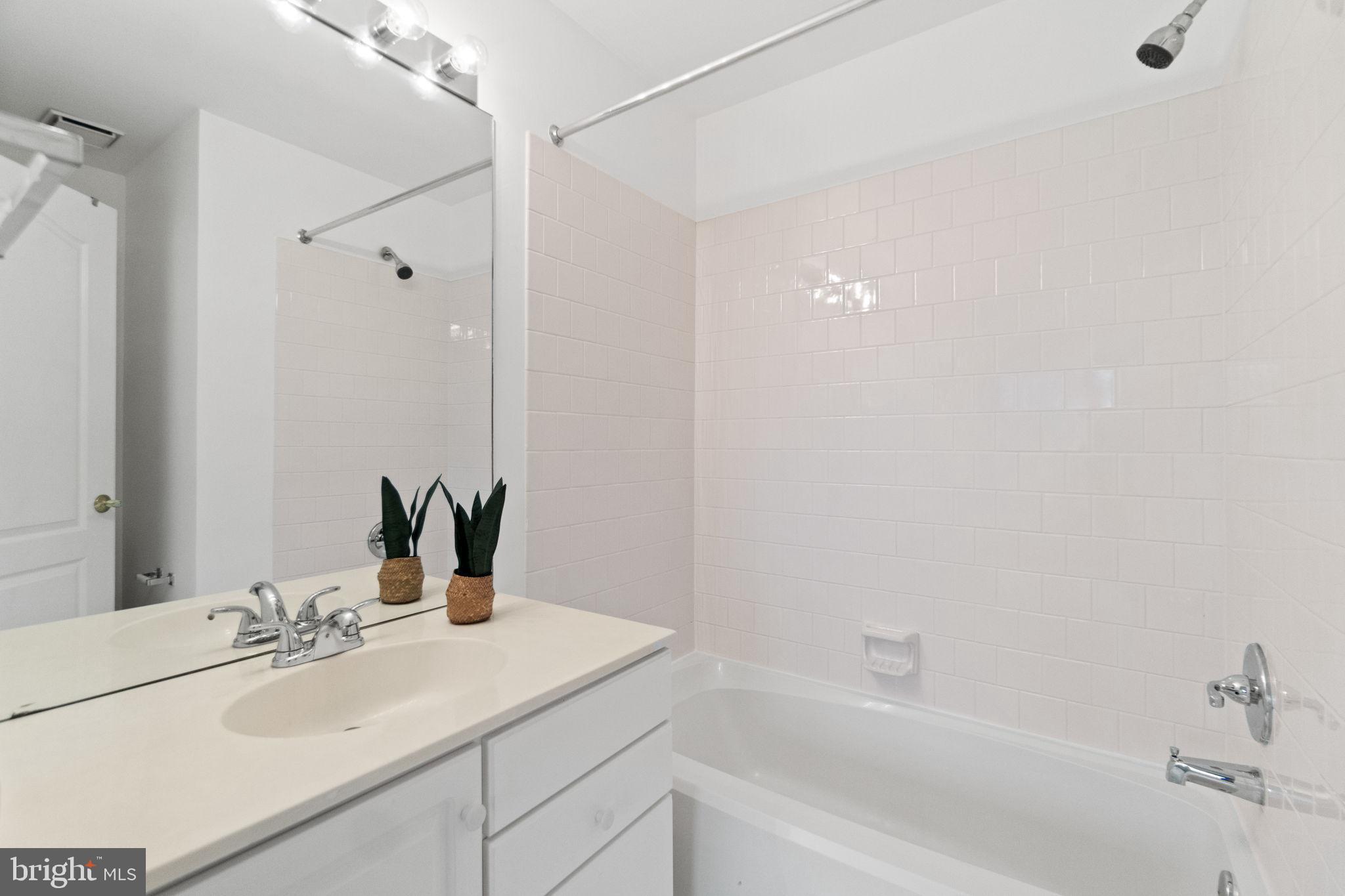 KINGSGATE - Residential