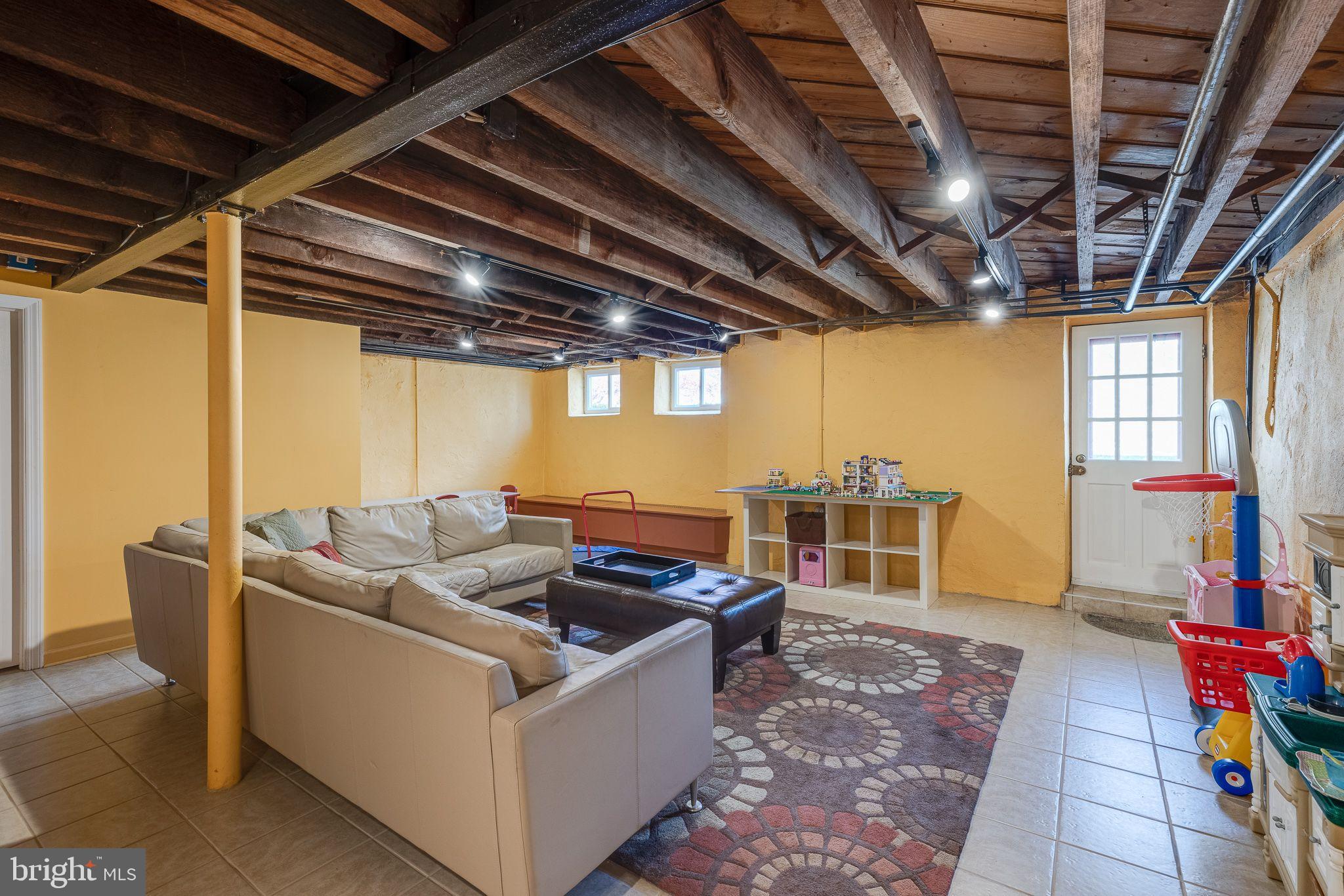 COLLEGE PARK - Residential