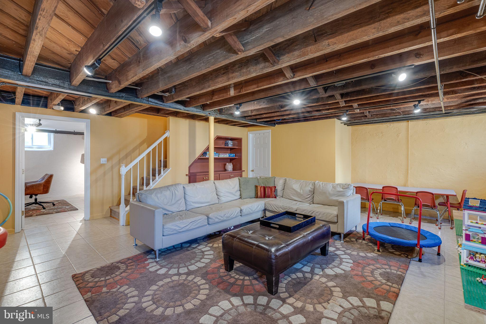 COLLEGE PARK - Residential