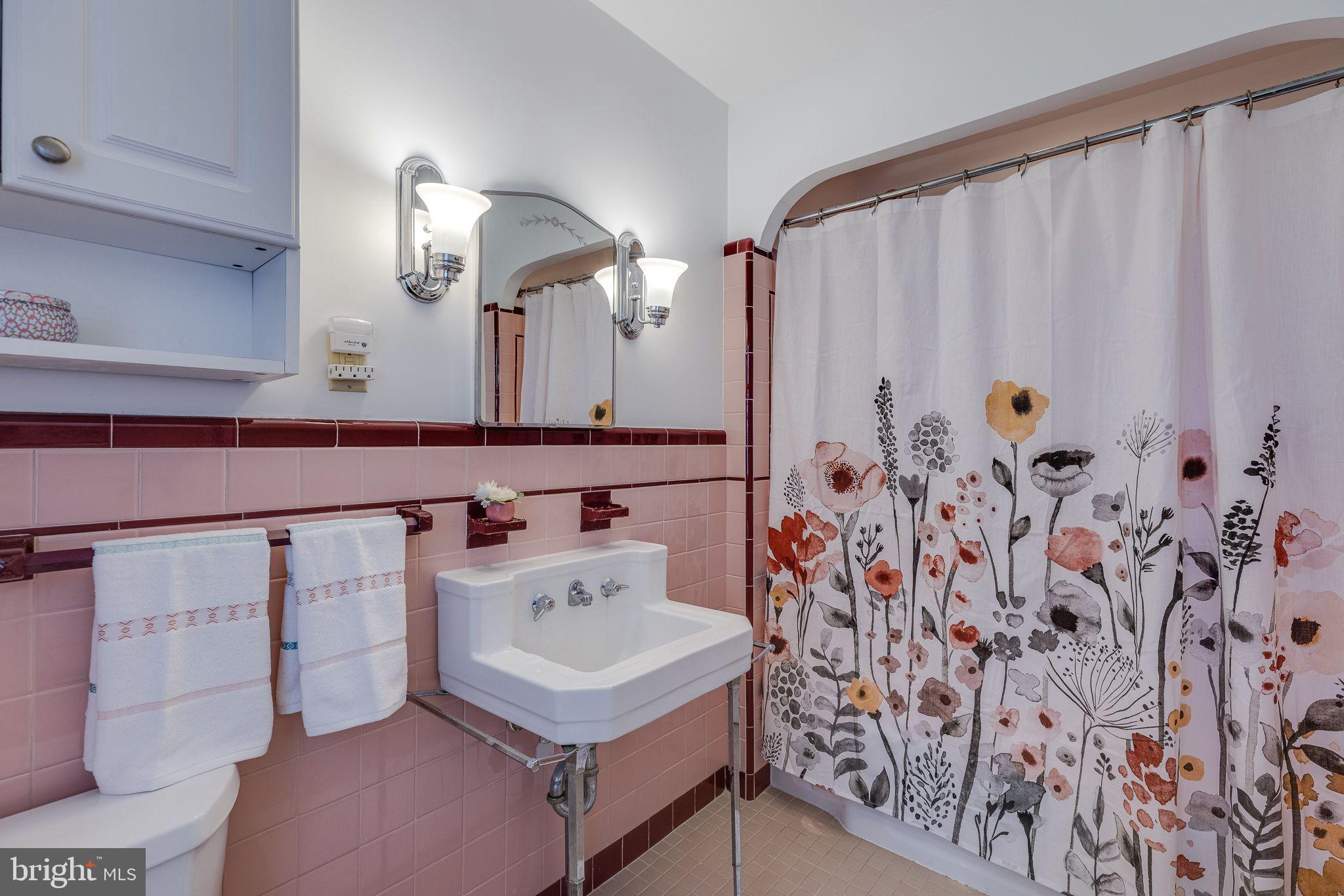 COLLEGE PARK - Residential