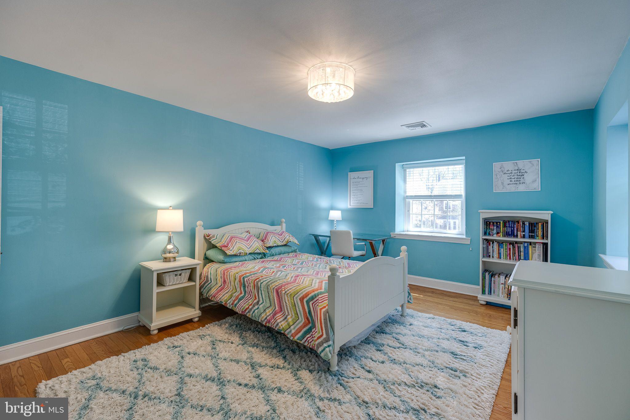 COLLEGE PARK - Residential