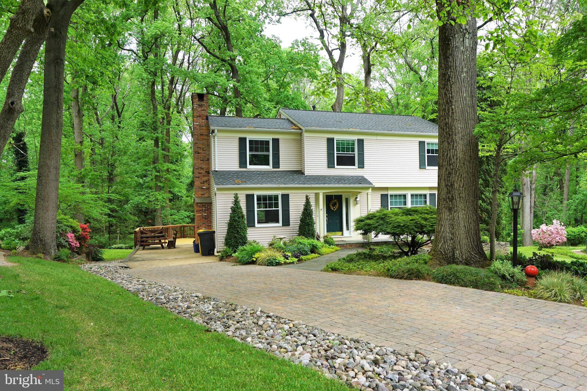 LISTED & SOLD SIMULTANEOUSLY