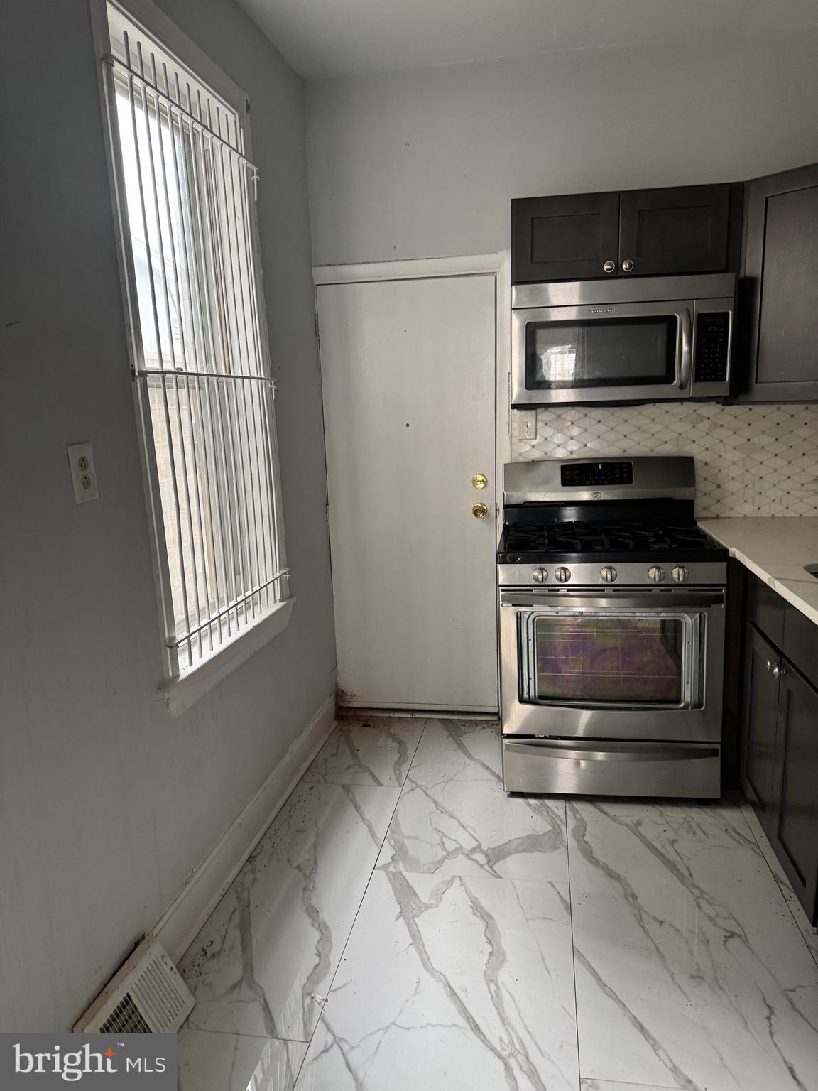 2624 N HOWARD STREET