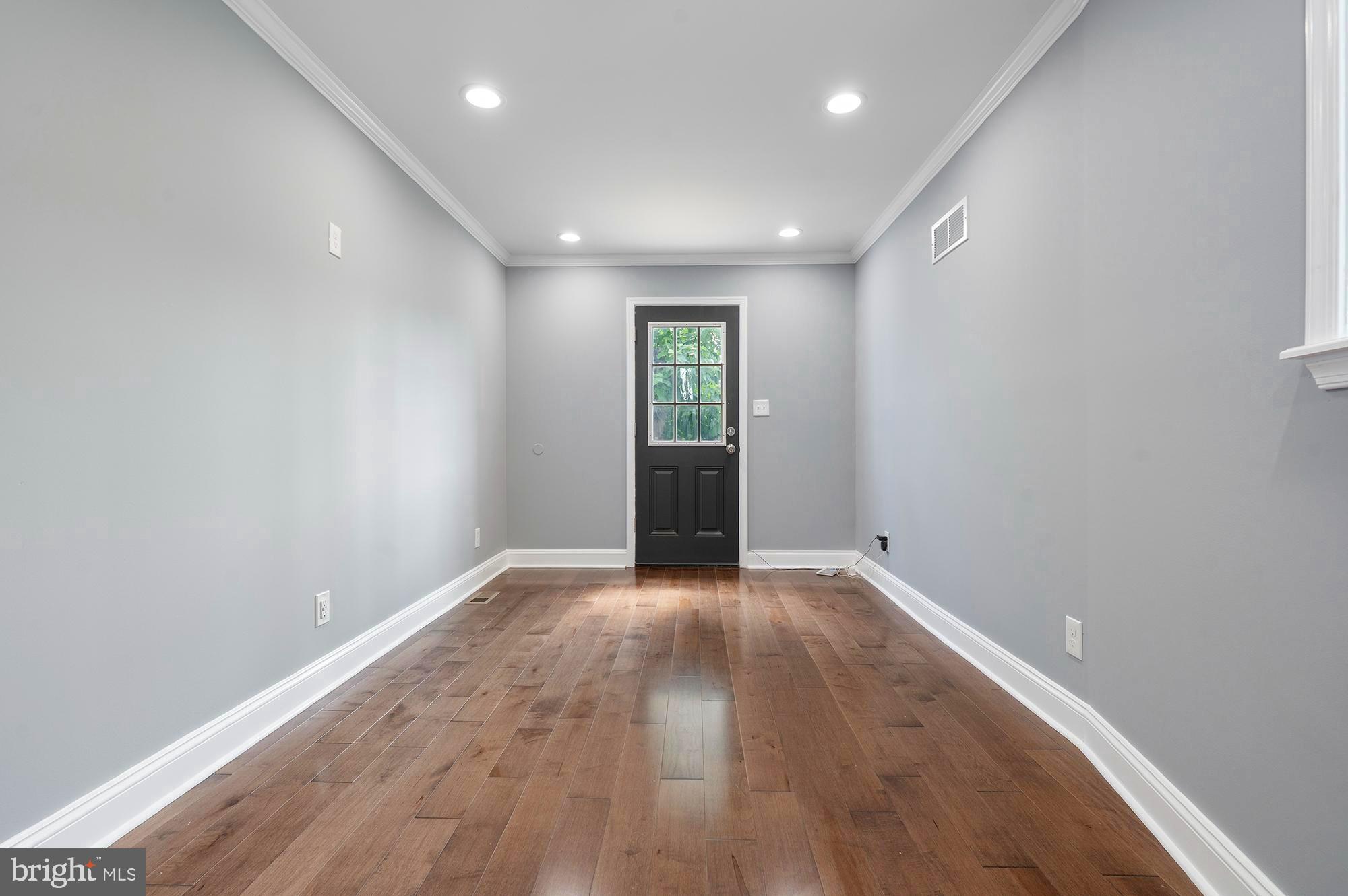 BROADWAY EAST - Residential