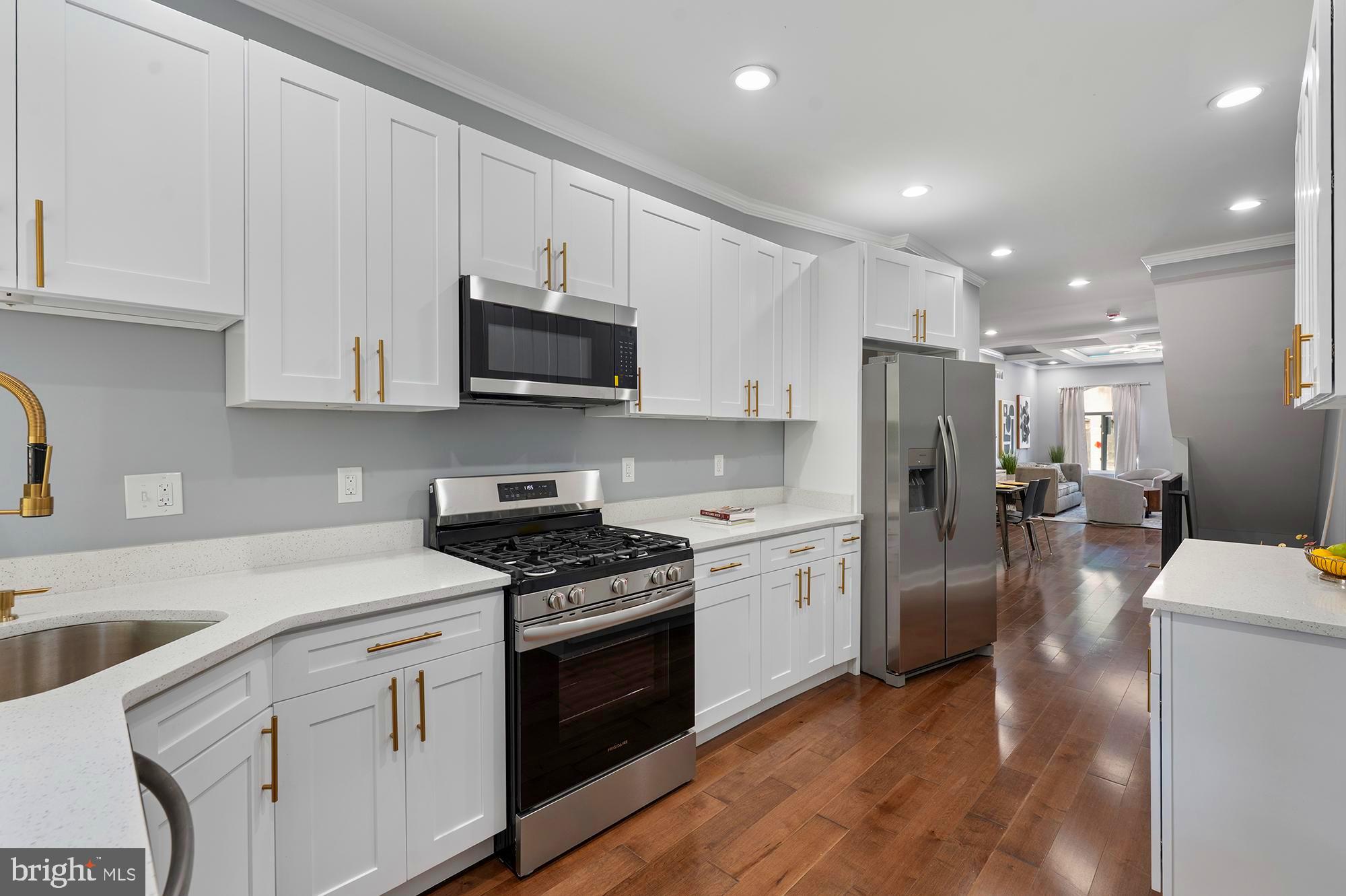 BROADWAY EAST - Residential