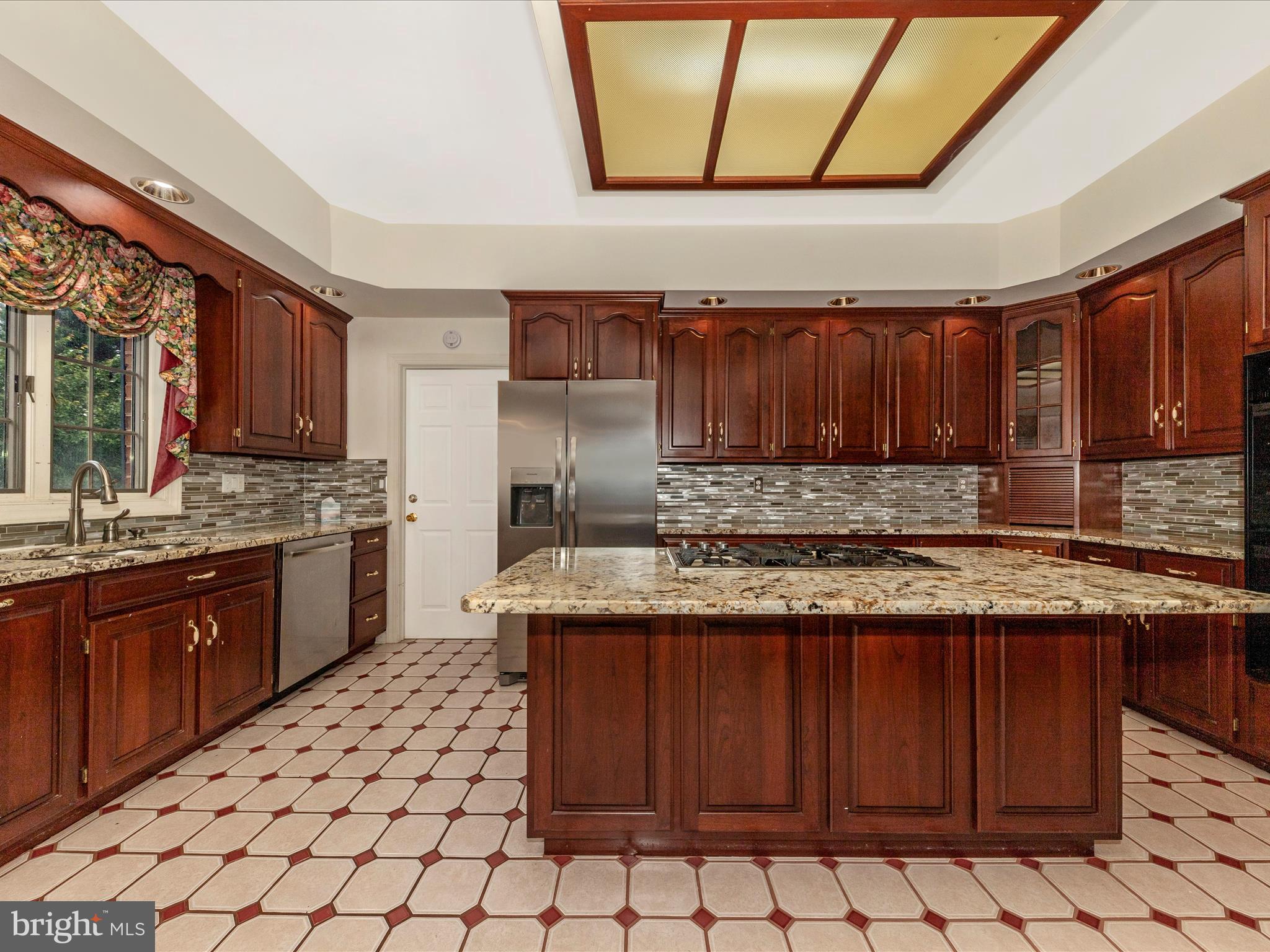 FOUNTAIN HEAD - Residential Lease