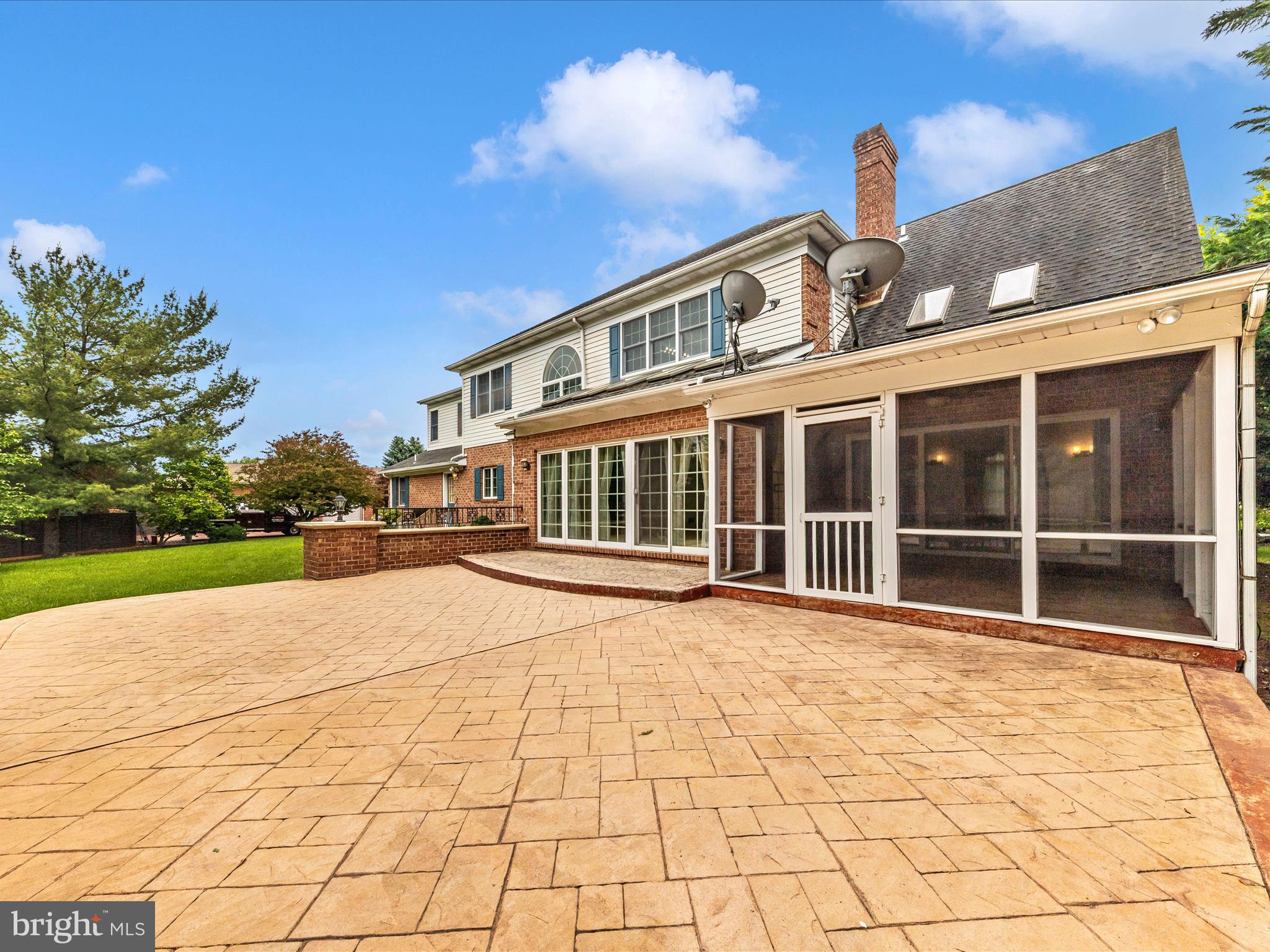 FOUNTAIN HEAD - Residential Lease