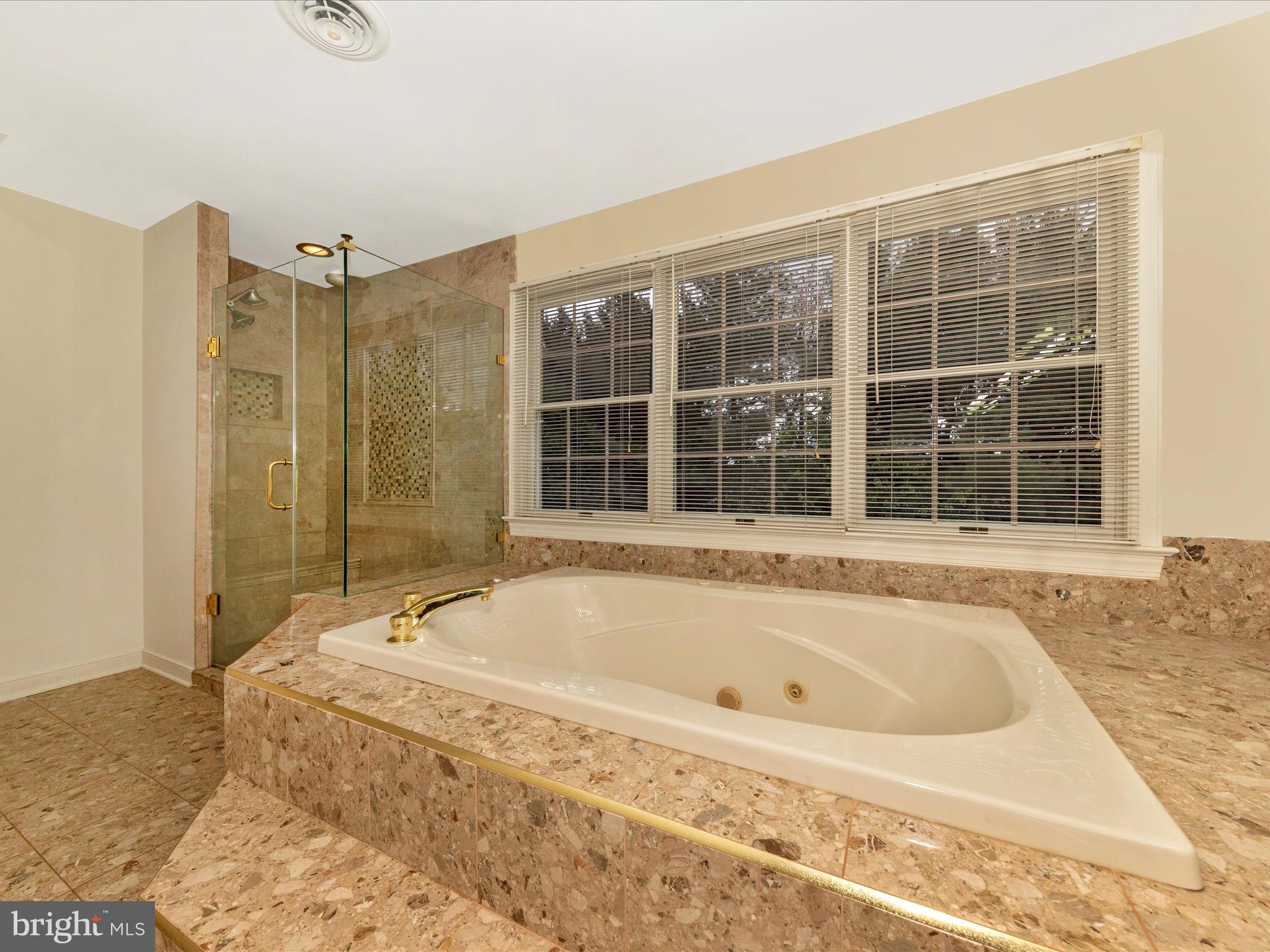 FOUNTAIN HEAD - Residential Lease