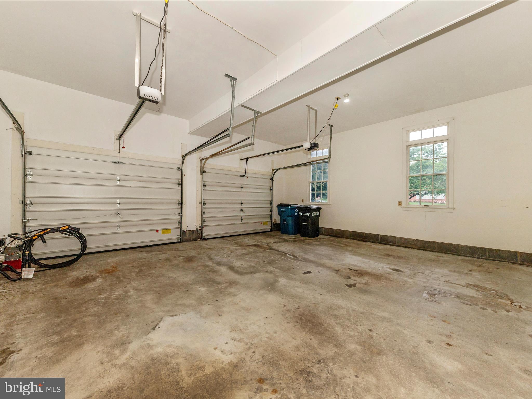 FOUNTAIN HEAD - Residential Lease