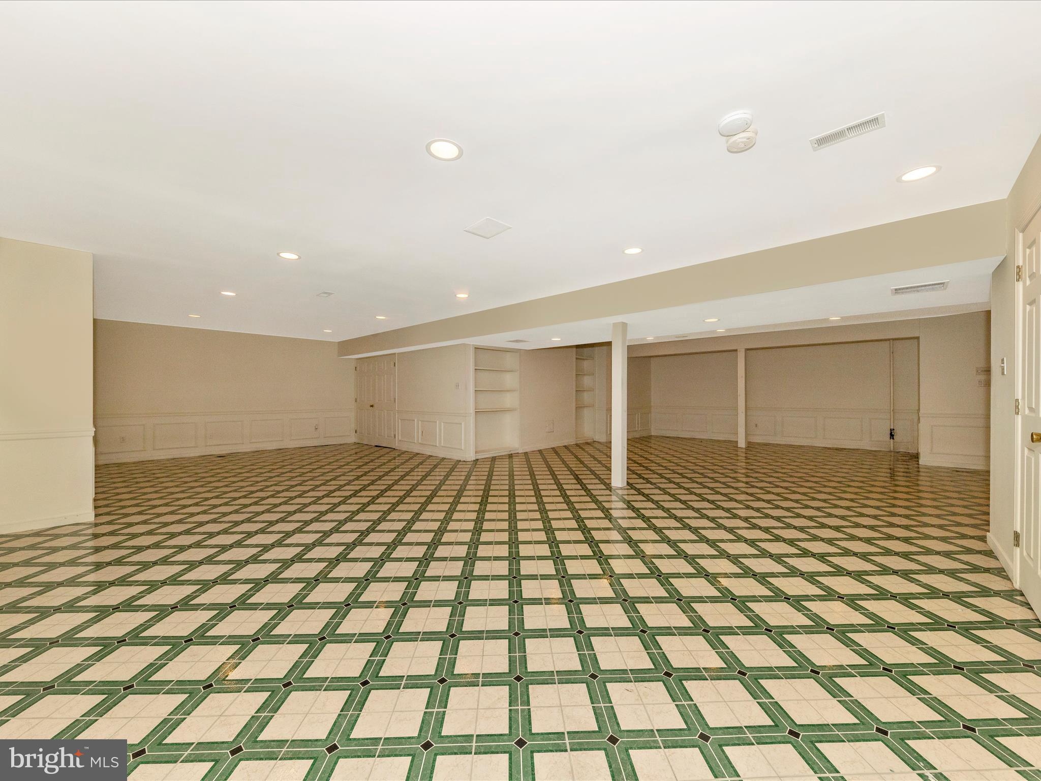 FOUNTAIN HEAD - Residential Lease