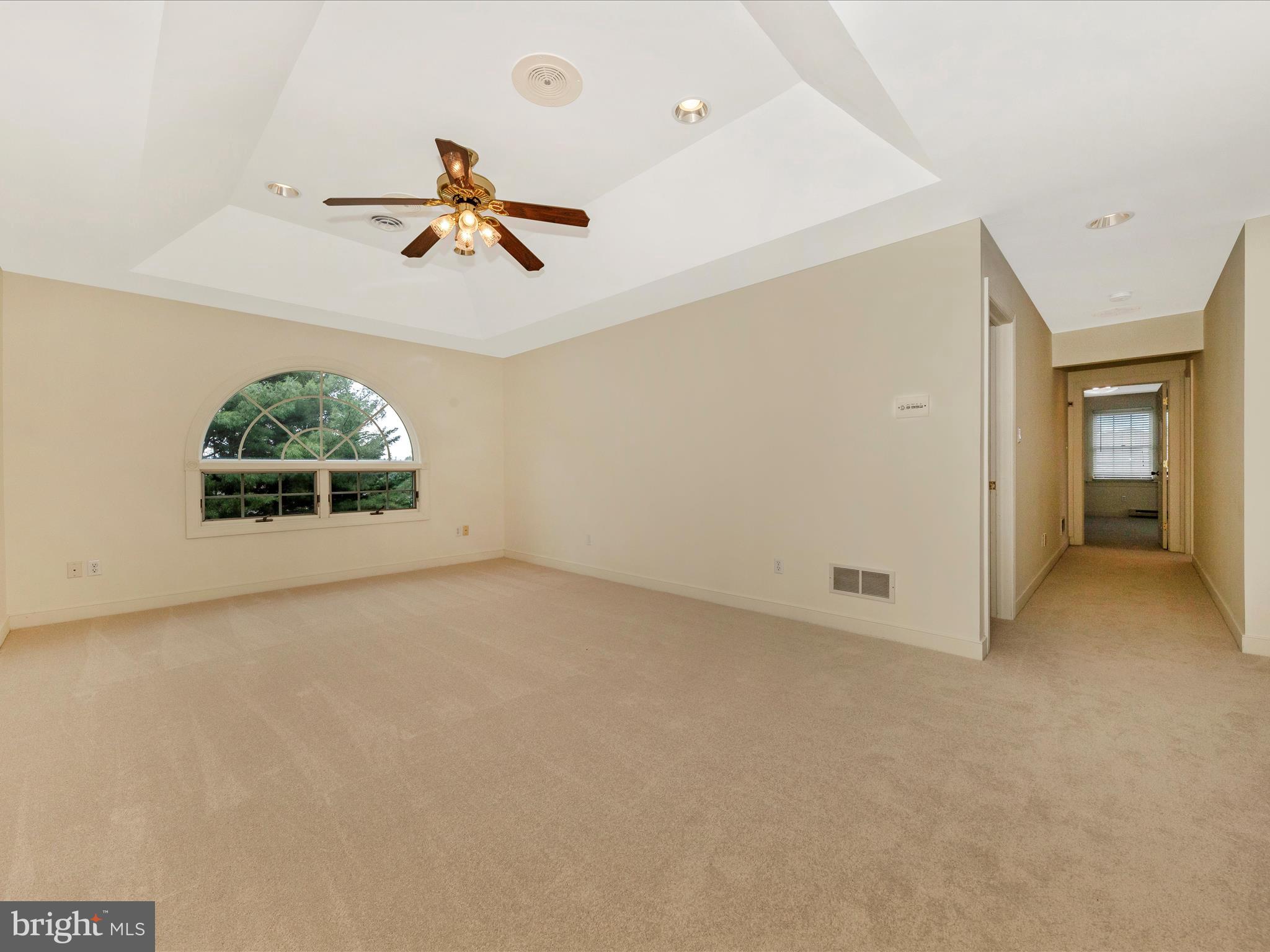 FOUNTAIN HEAD - Residential Lease