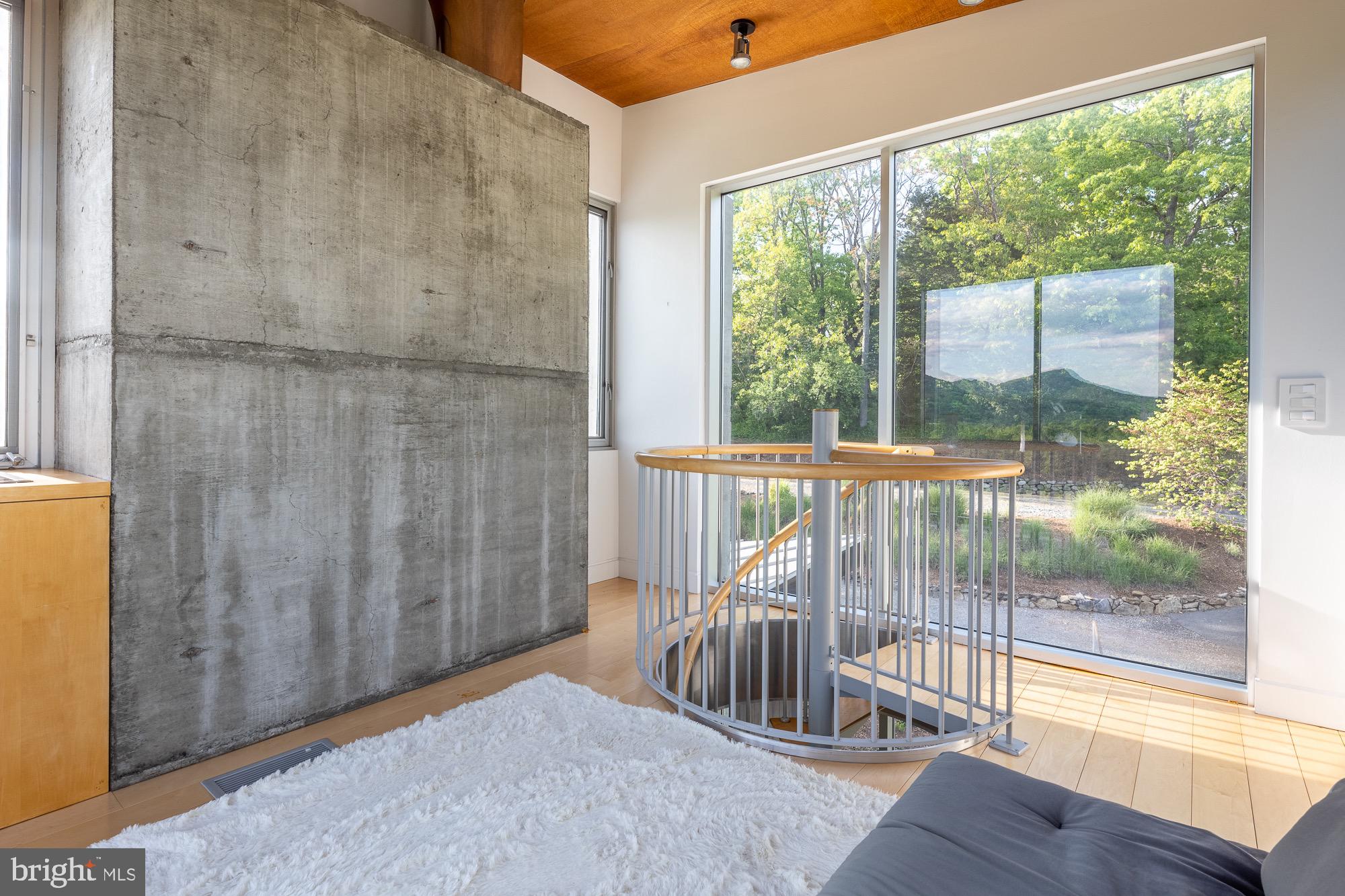 CREST RIVER FARMS - Residential