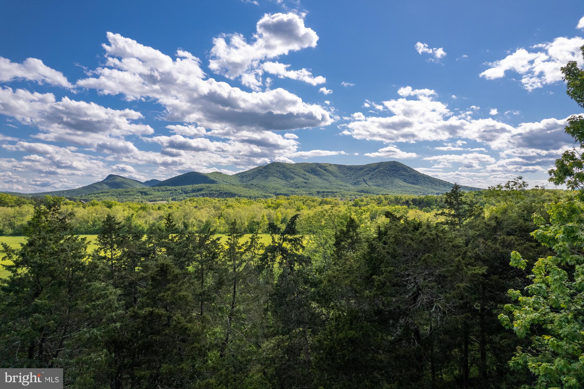 CREST RIVER FARMS - Residential
