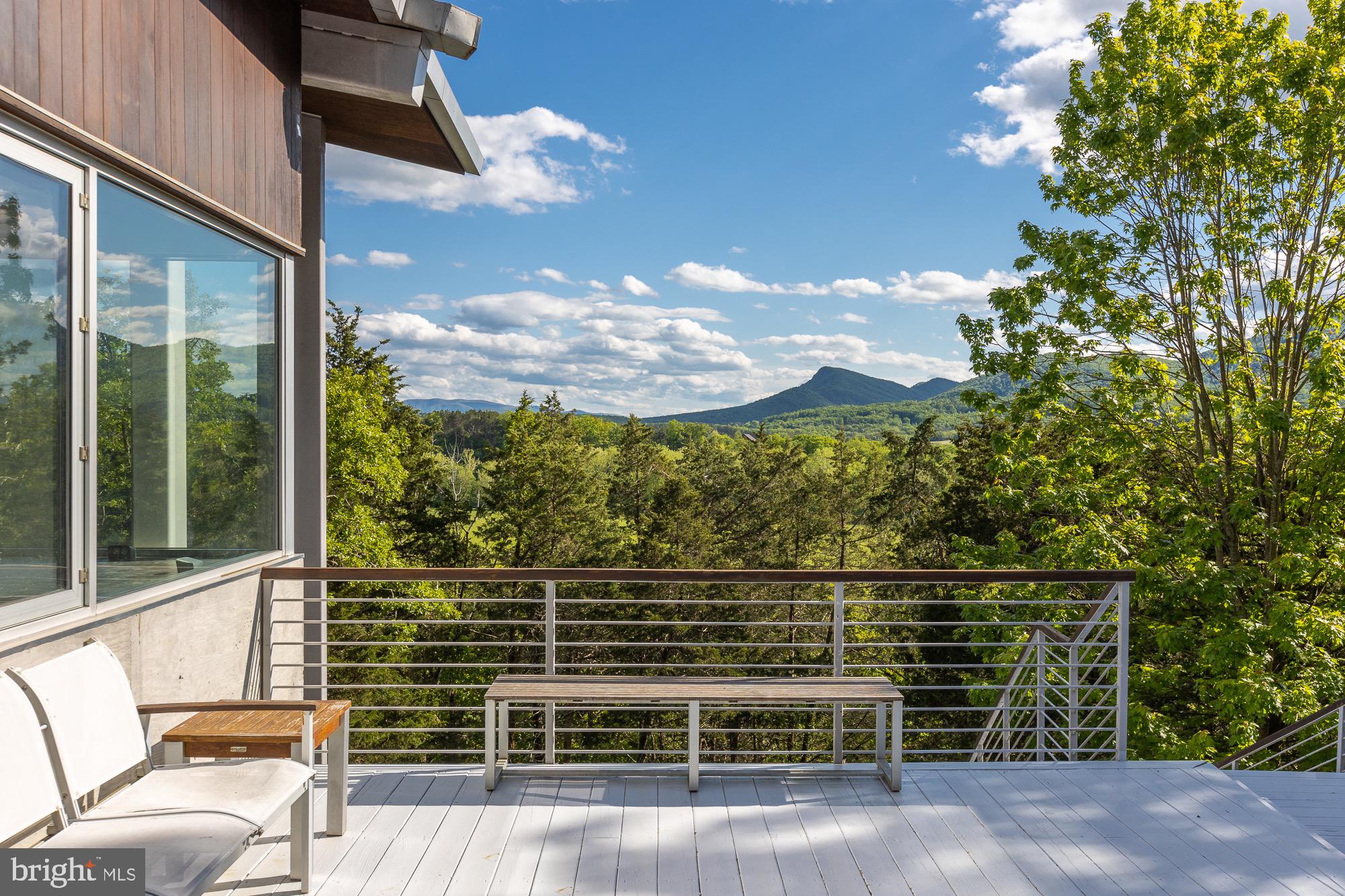 CREST RIVER FARMS - Residential