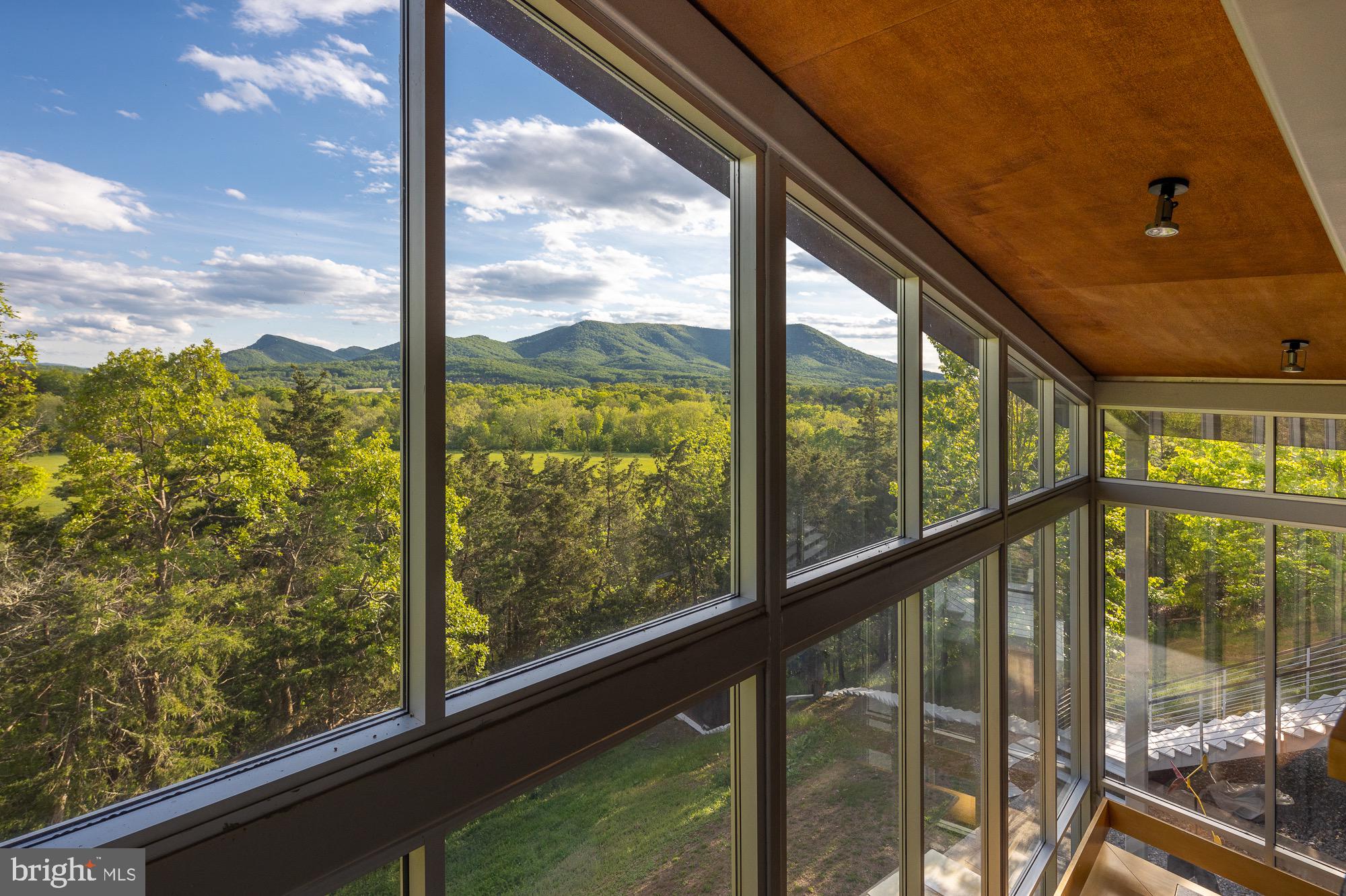 CREST RIVER FARMS - Residential