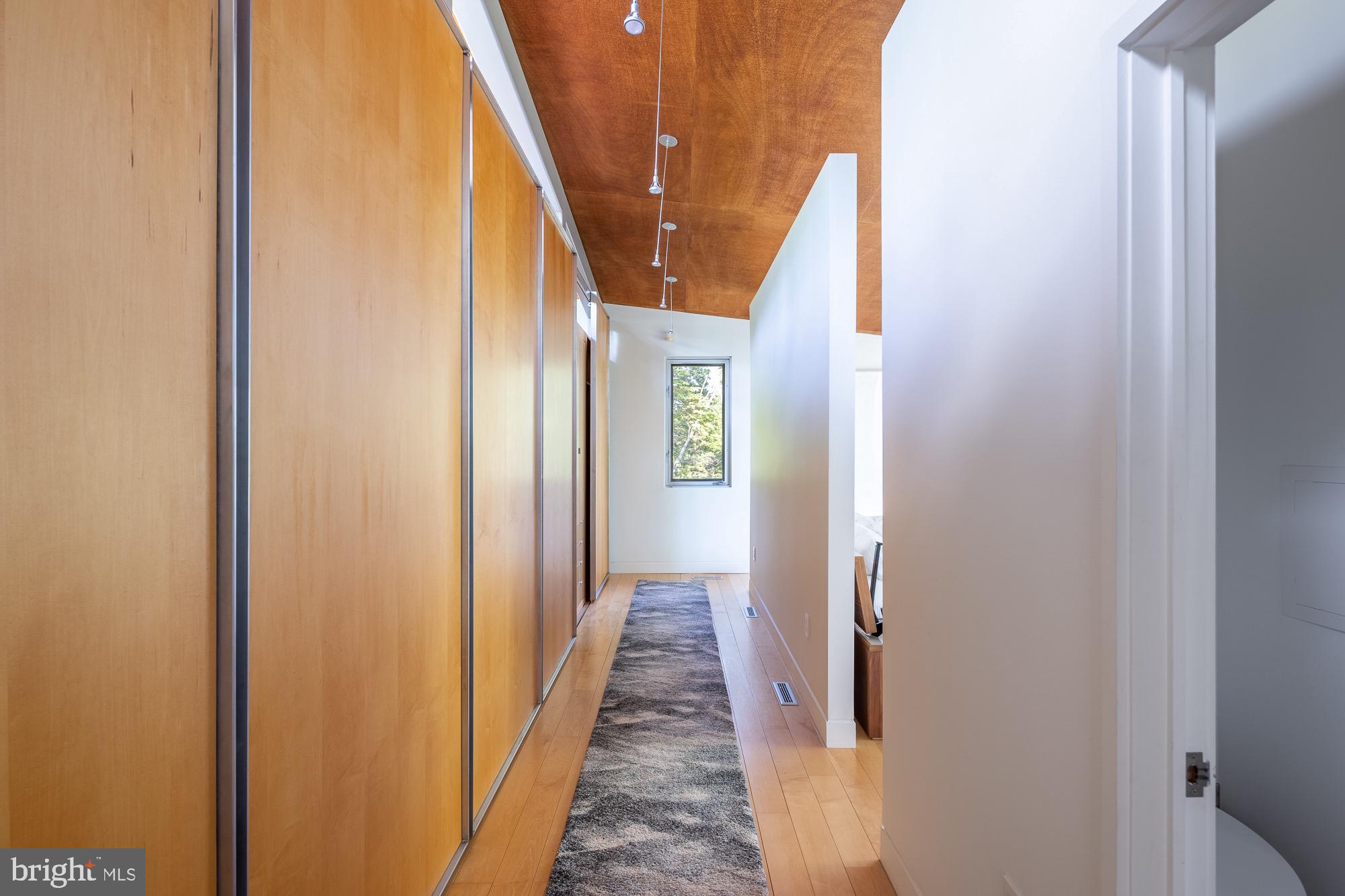 CREST RIVER FARMS - Residential